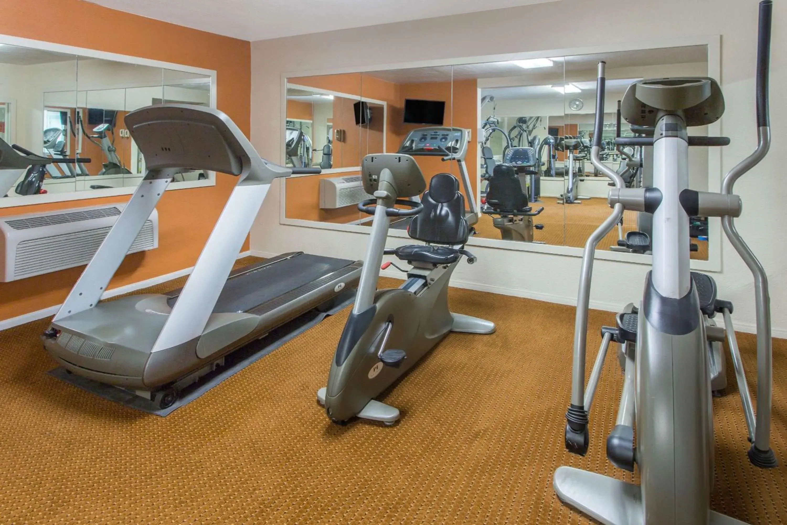 Fitness centre/facilities, Fitness Center/Facilities in Days Inn by Wyndham Palm Springs