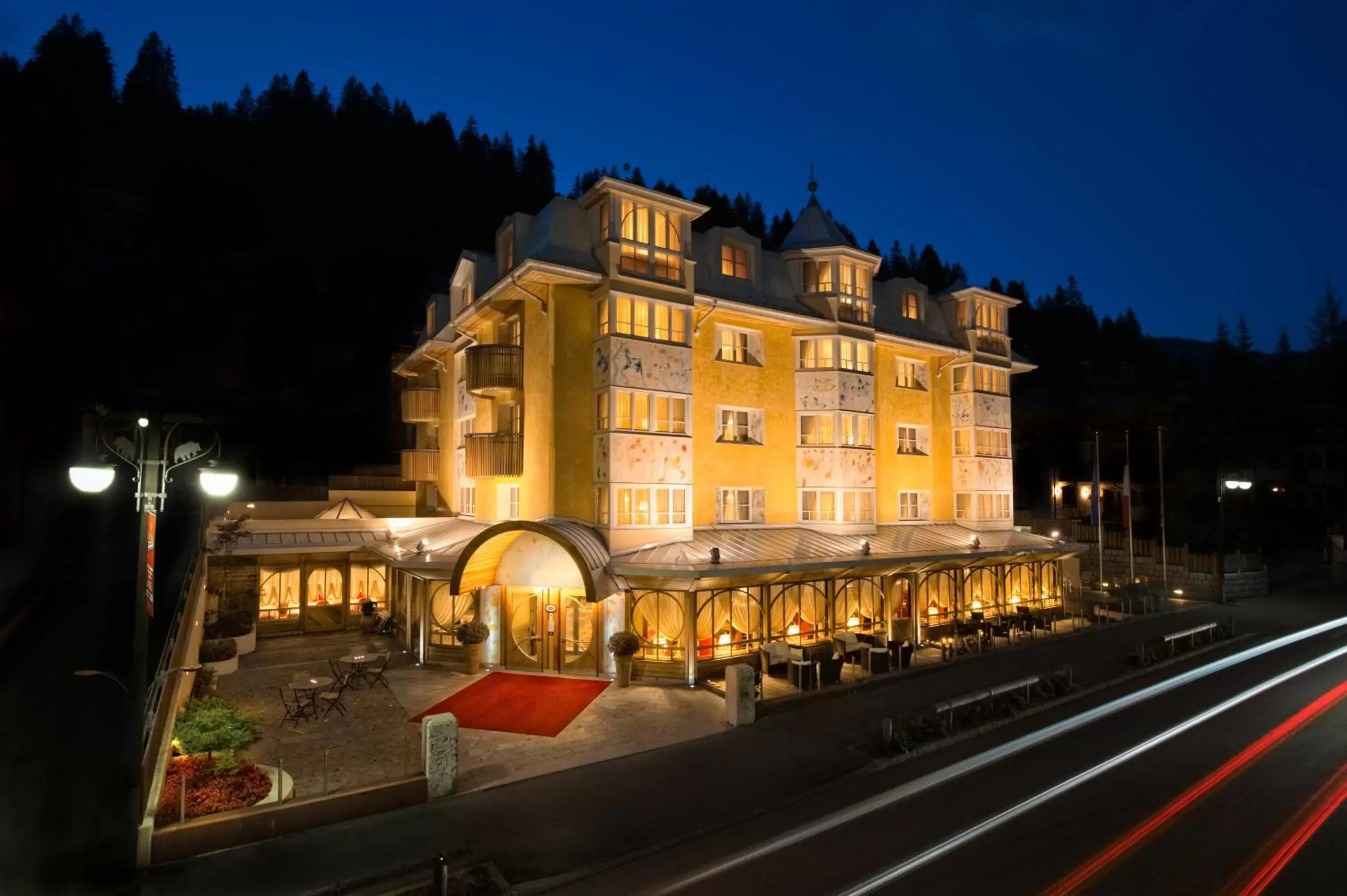 Facade/entrance in Alpen Suite Hotel