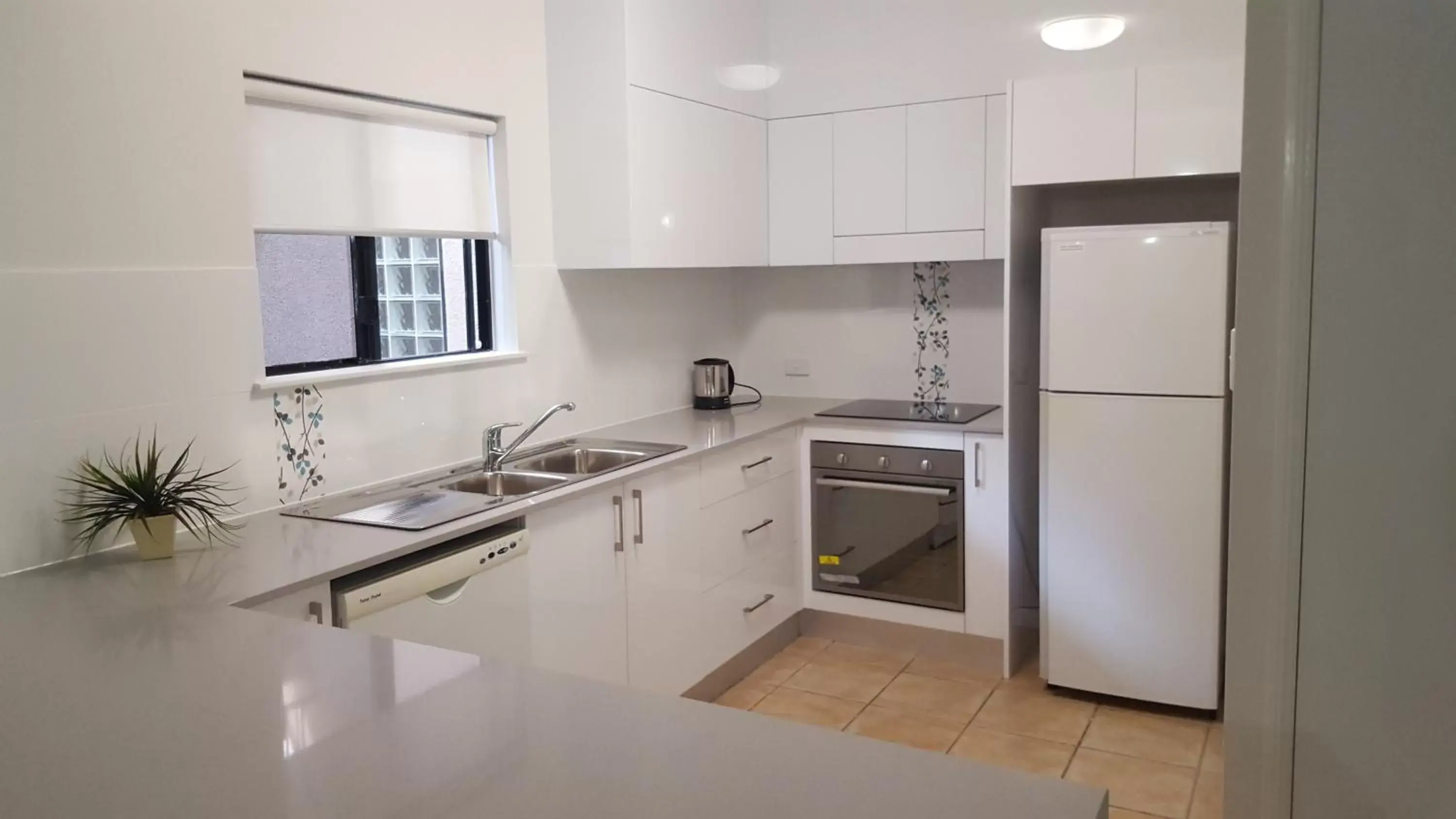 dishwasher, Kitchen/Kitchenette in Nautilus Holiday Apartments