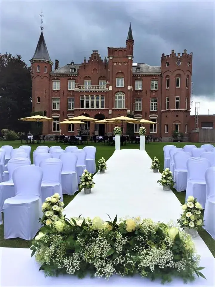 Hotel Lodewijk Van Male Hotel Lodewijk Van Male