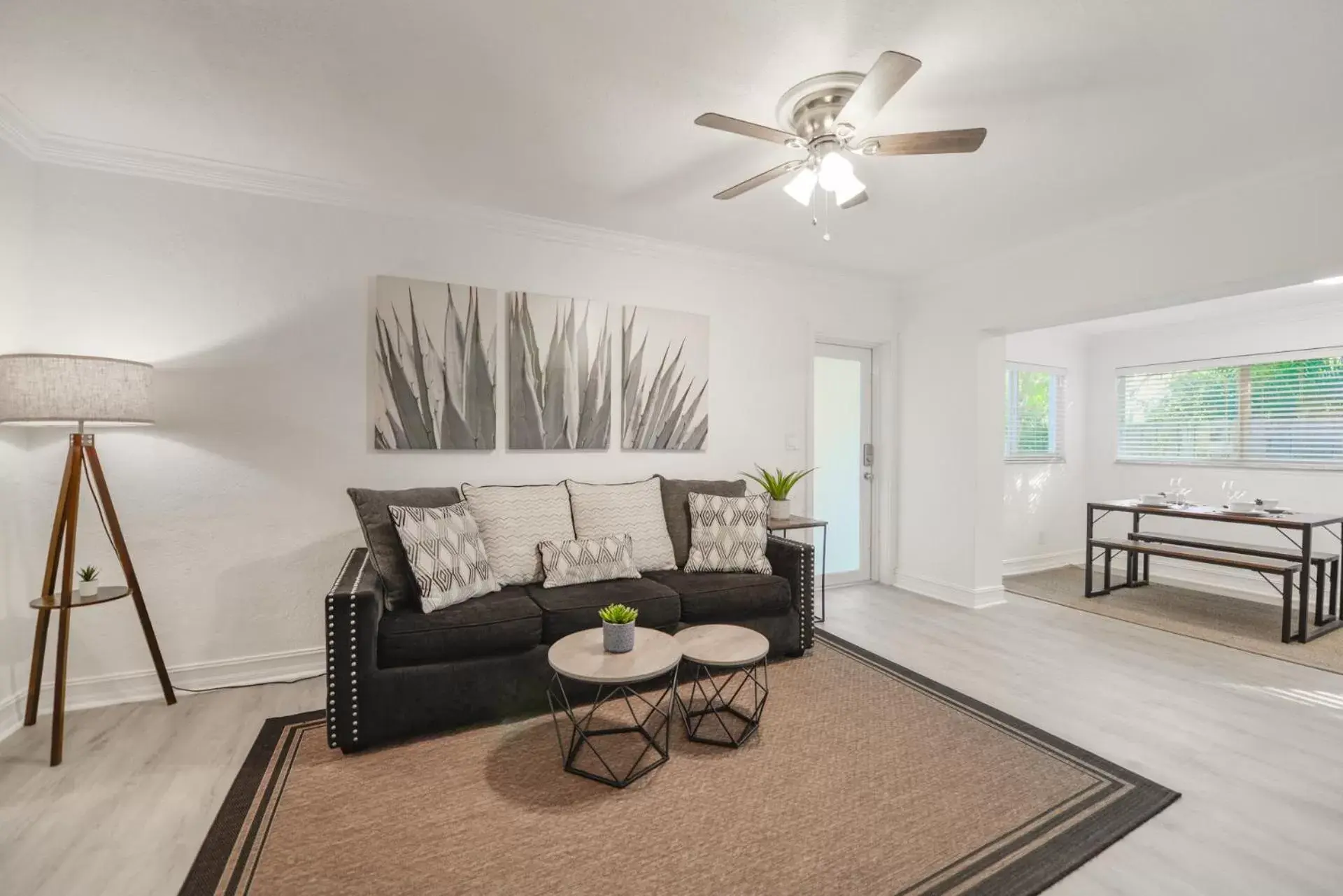 Living room, Seating Area in Alani Bay Villas