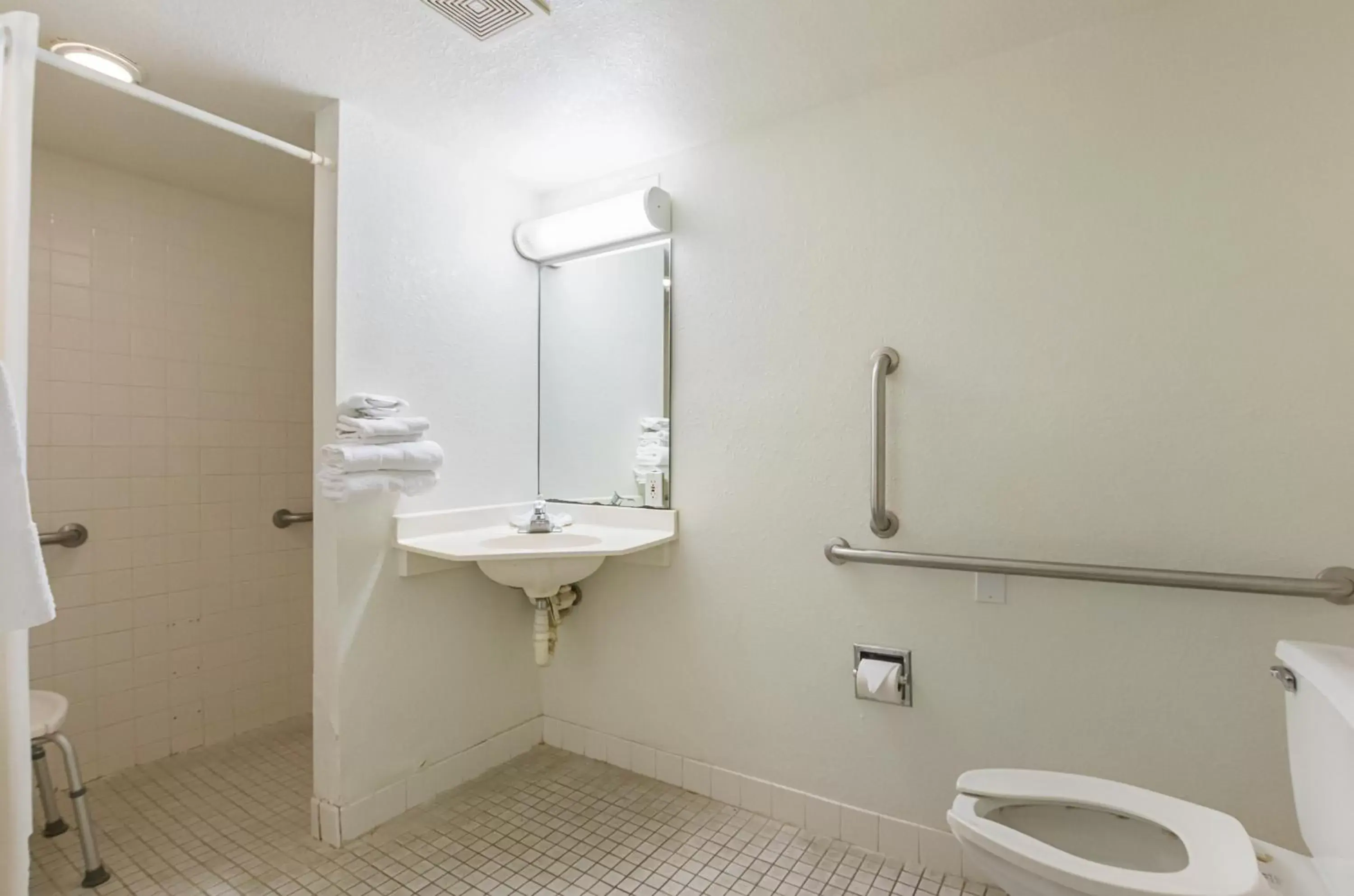 Bathroom in Motel 6-Rochester, MN