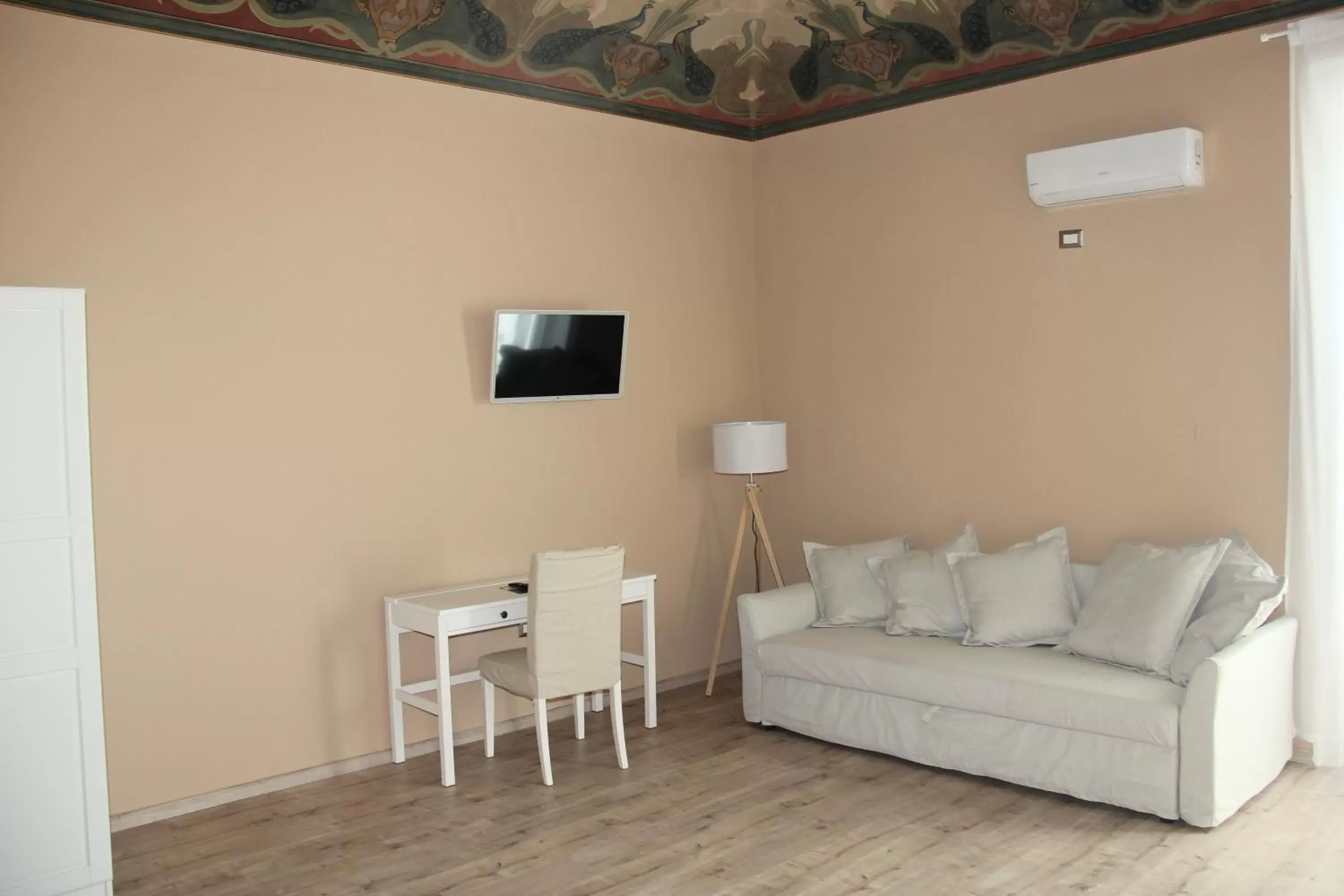 TV and multimedia, Seating Area in B&B Matteo Bonello