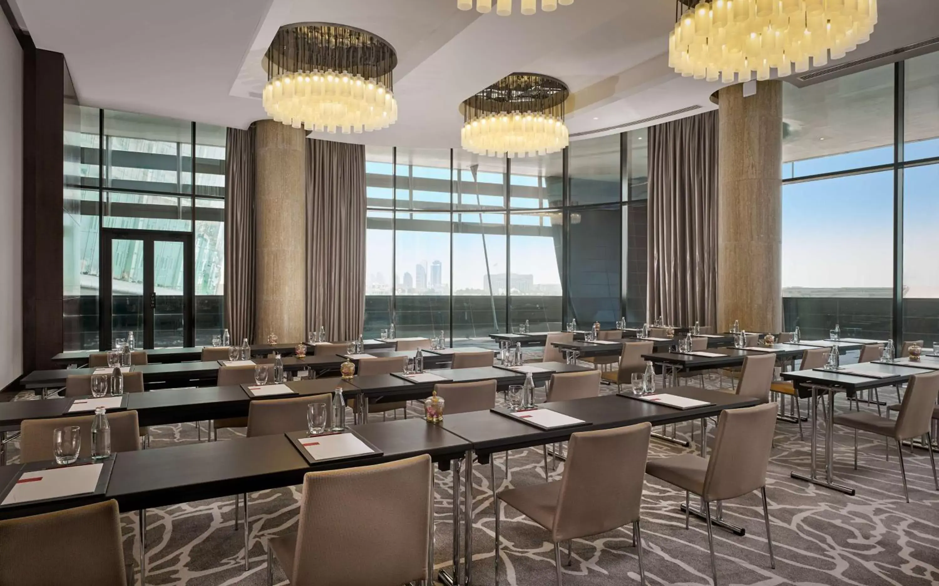 Meeting/conference room, Restaurant/Places to Eat in Grand Hyatt Abu Dhabi Hotel & Residences Emirates Pearl