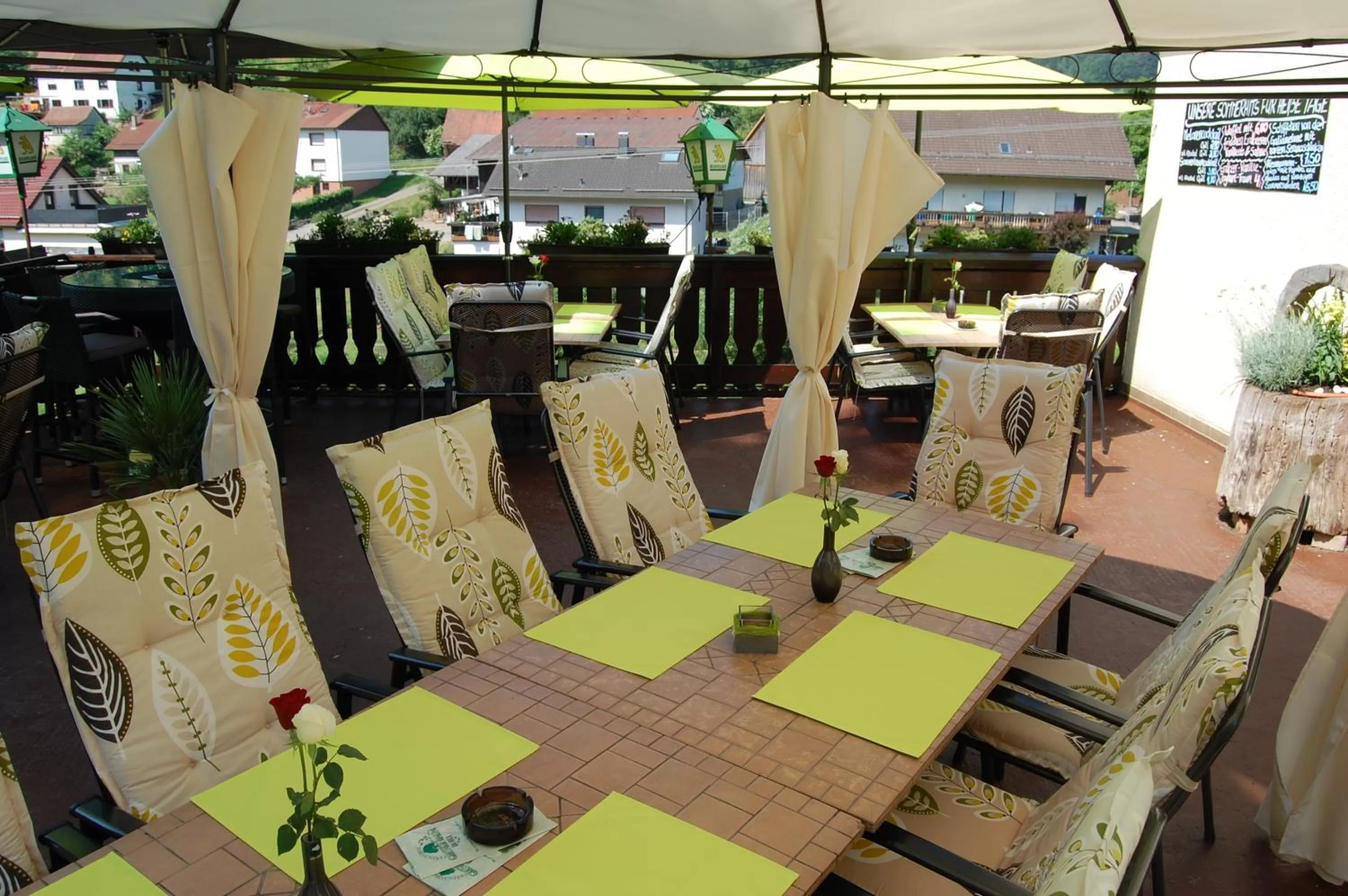 Balcony/Terrace in Hotel Grüner Baum mit Restaurant & Wellness