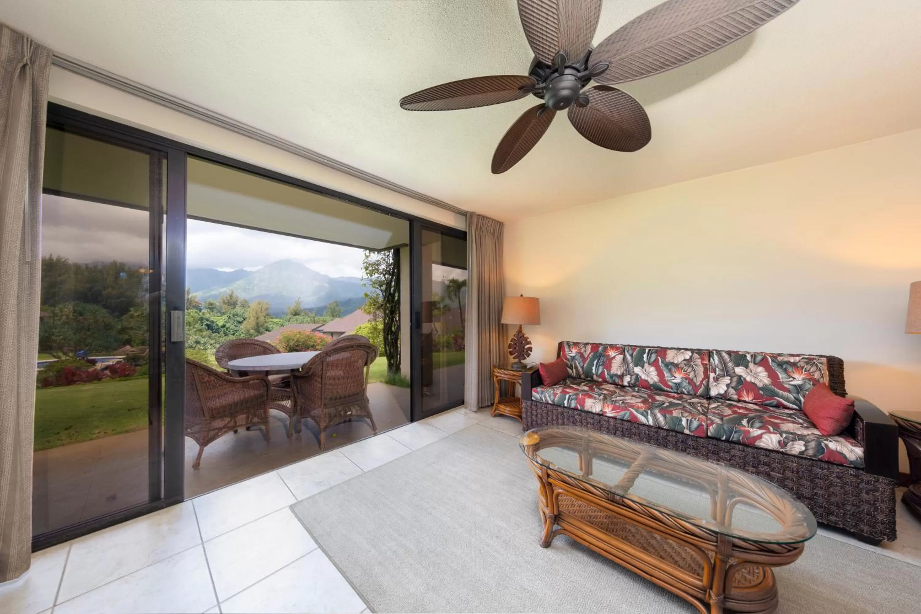 Living room in Hanalei Bay Resort