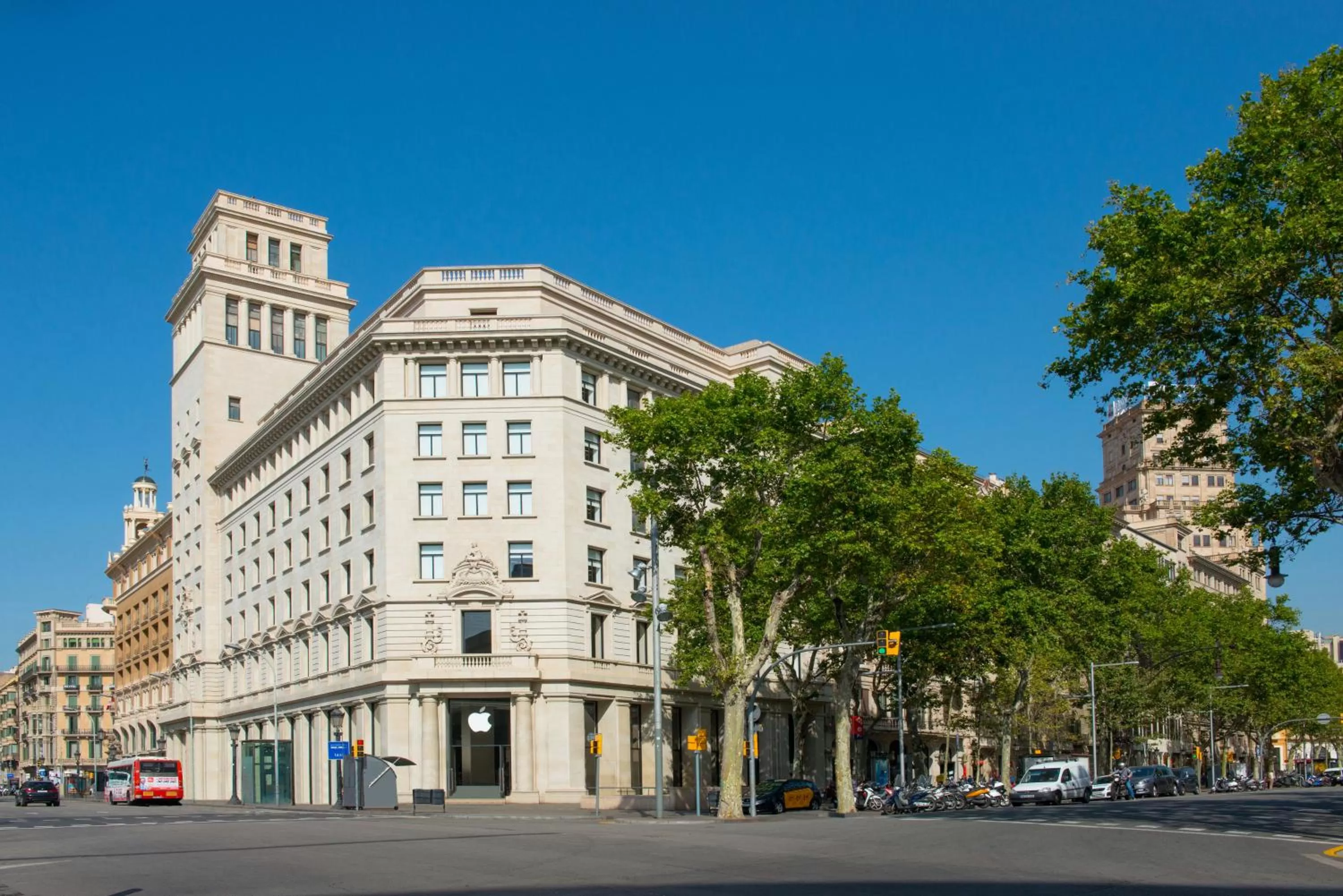 Facade/entrance, Property Building in Iberostar Selection Paseo de Gracia 4 Sup