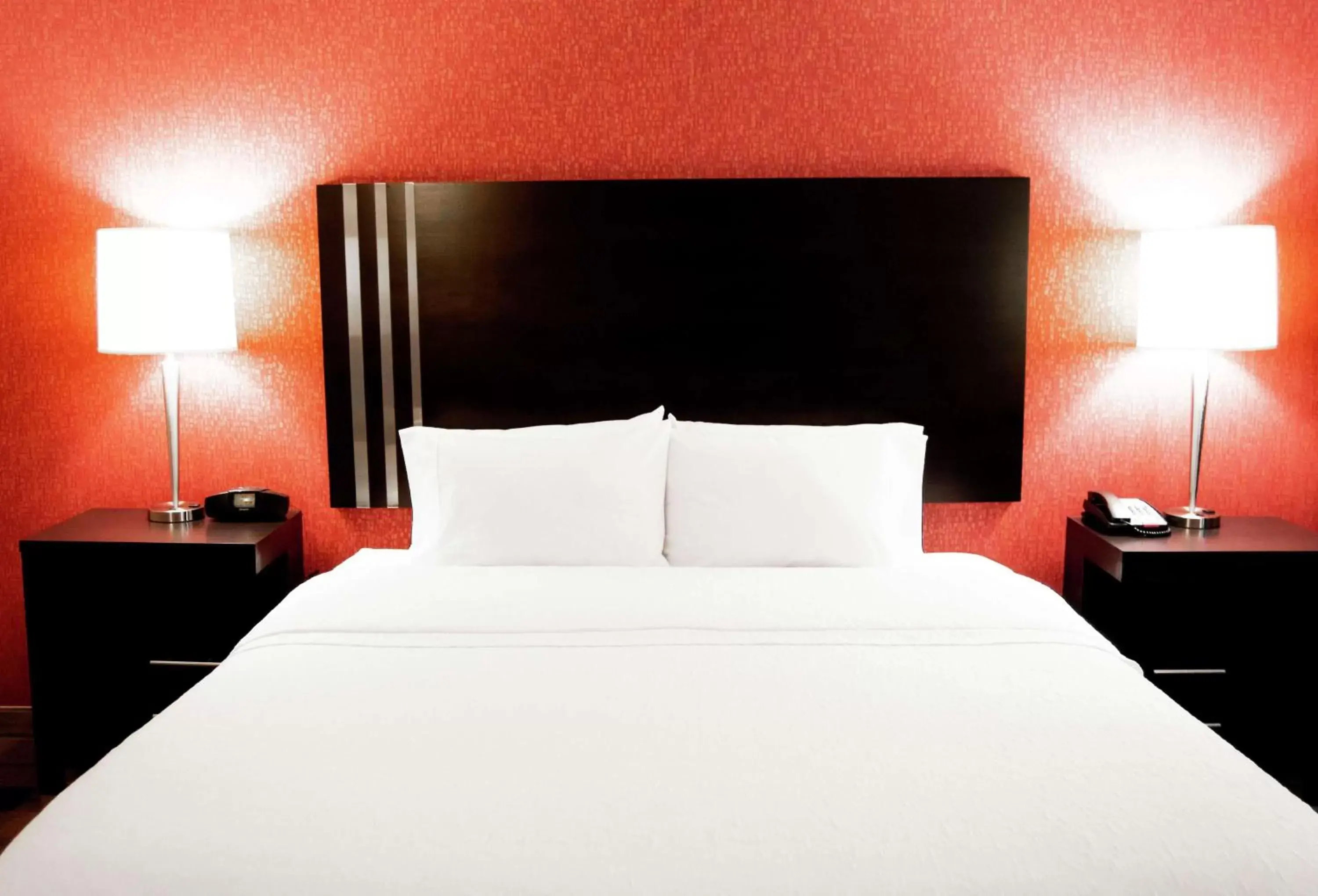 Bed in Hampton Inn & Suites Richmond Glenside