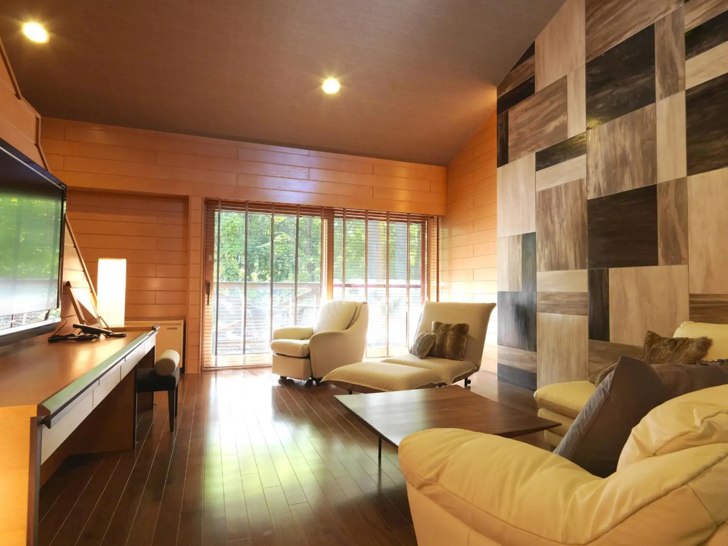 Living room, Seating Area in Jozankei Tsuruga Resort Spa Mori no Uta