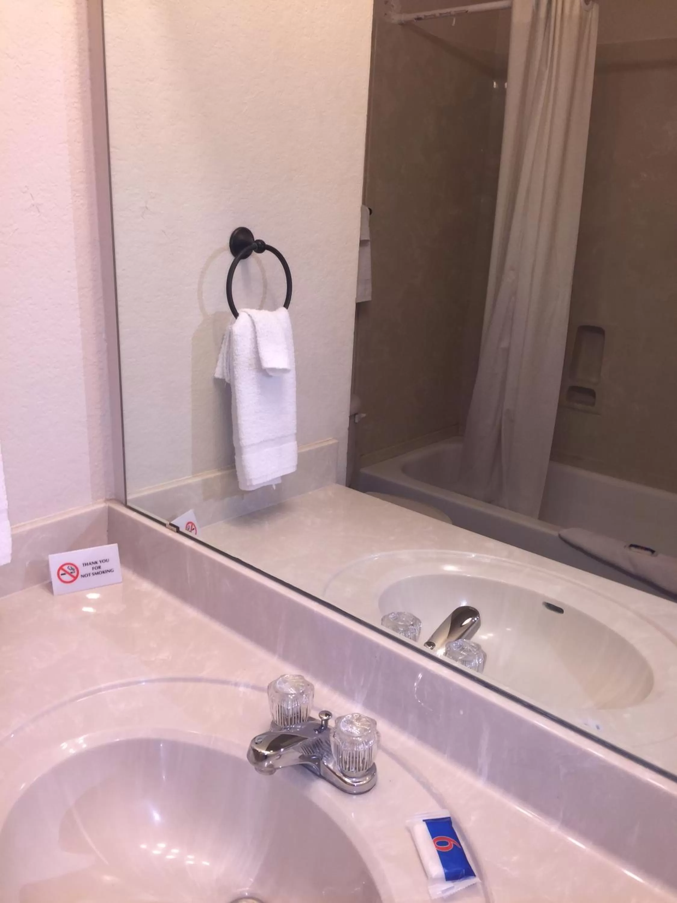 Bathroom in Studio 7 Harker Heights