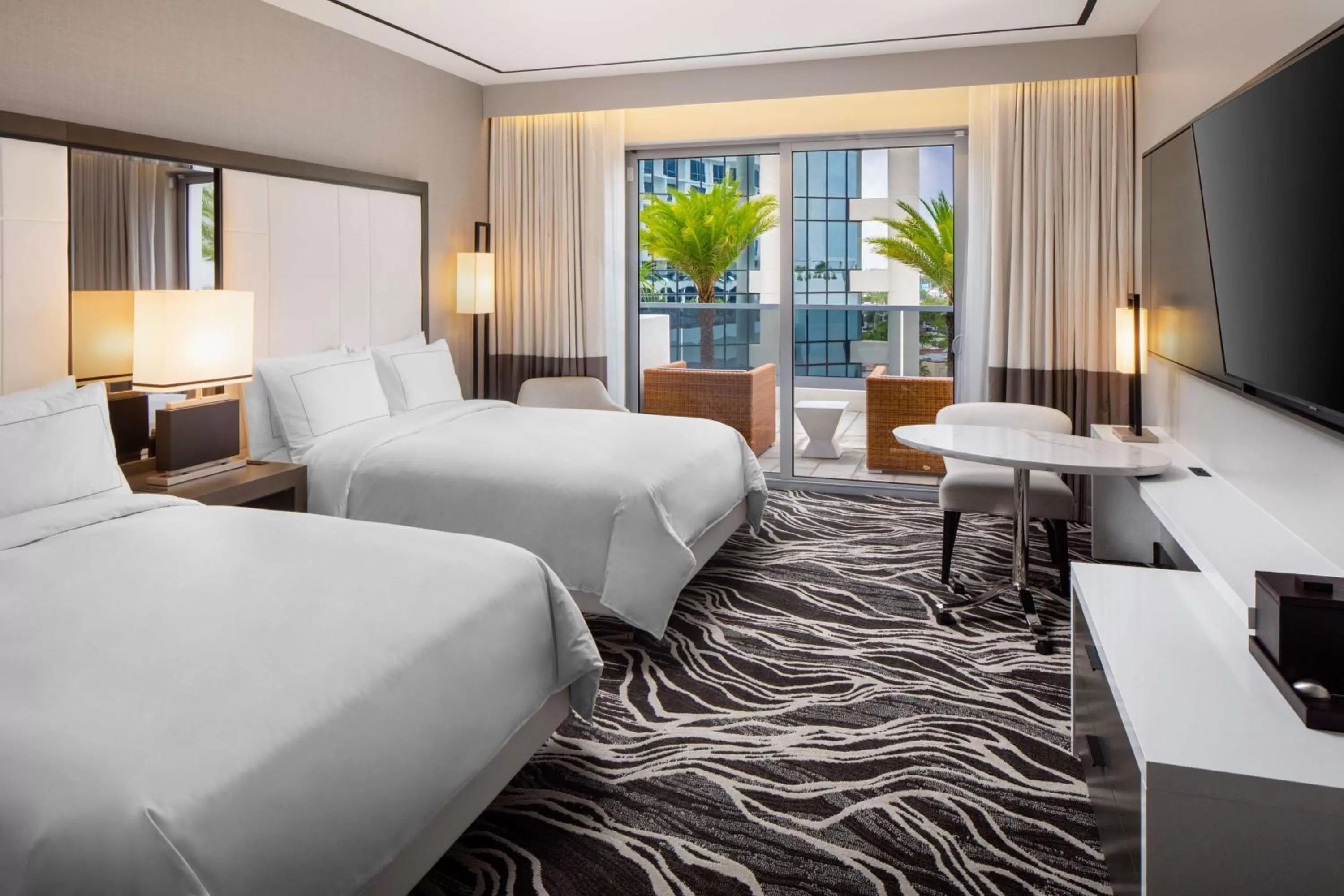 Queen Room with Two Queen Beds with Veranda in Hilton Aventura Miami