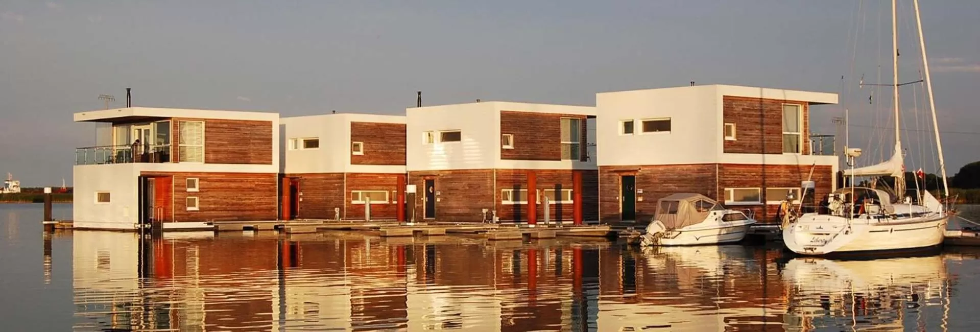 Two-Bedroom House 8 in Schwimmende Häuser im BALTIC SEA RESORT