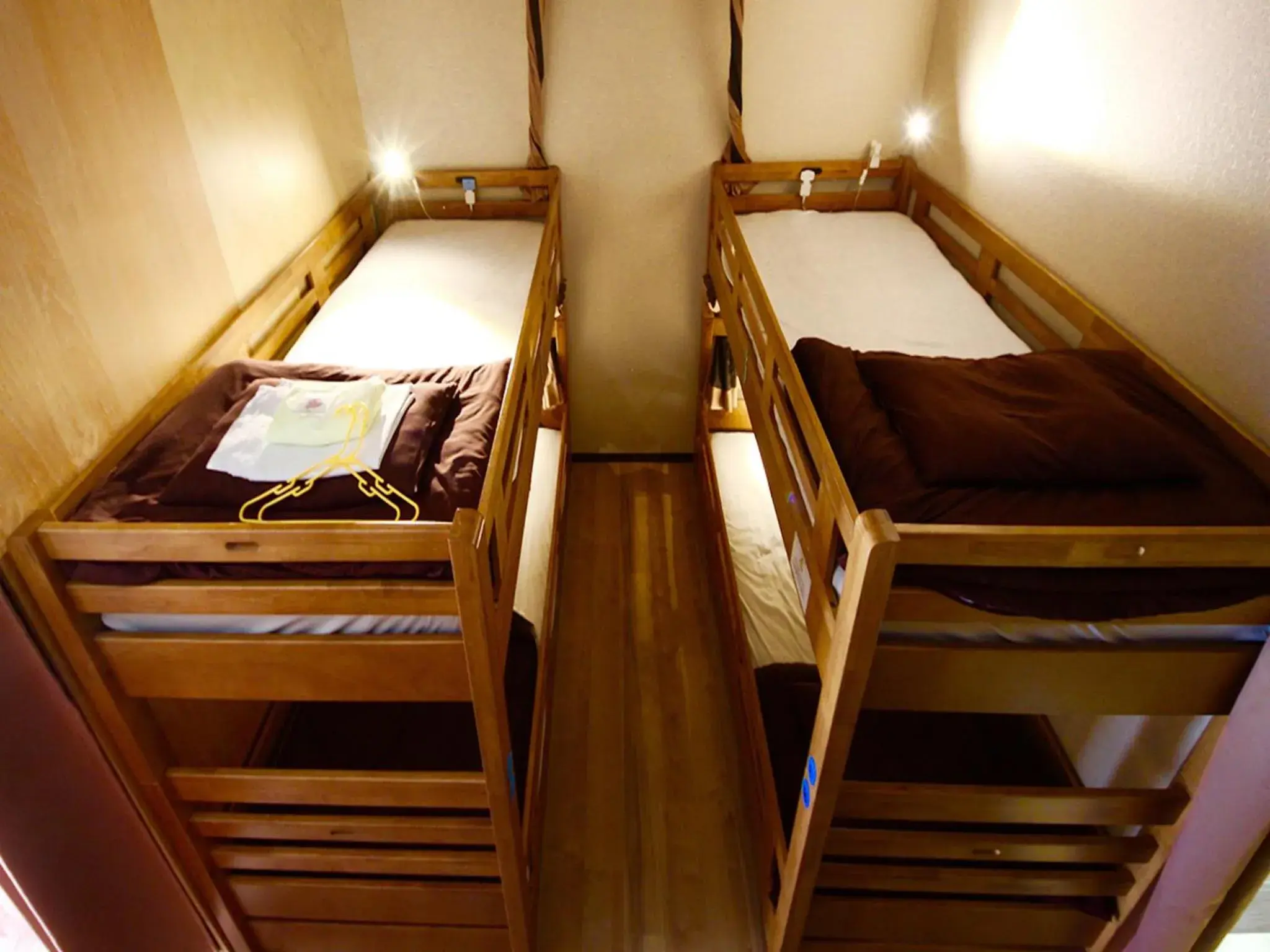 Bunk Bed in Osaka Guesthouse Nest