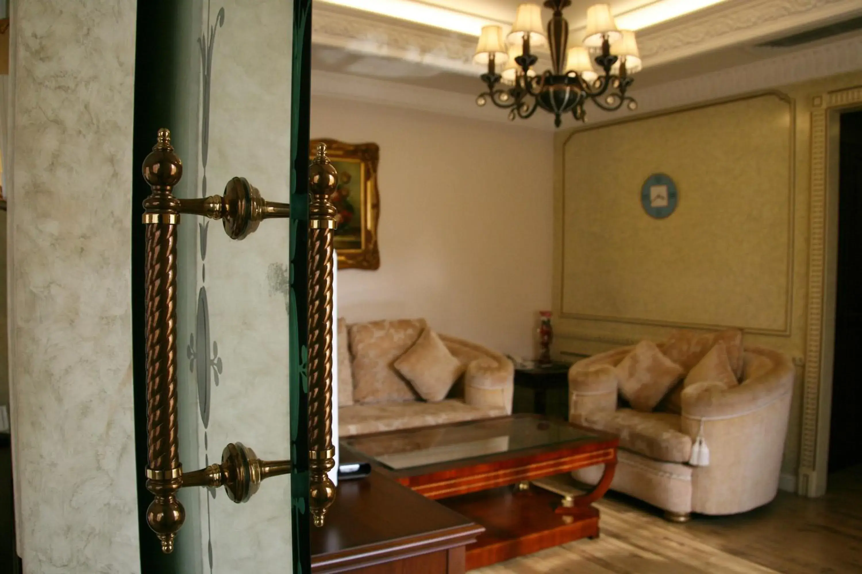 Living room, Bathroom in Four Seasons Place Hotel