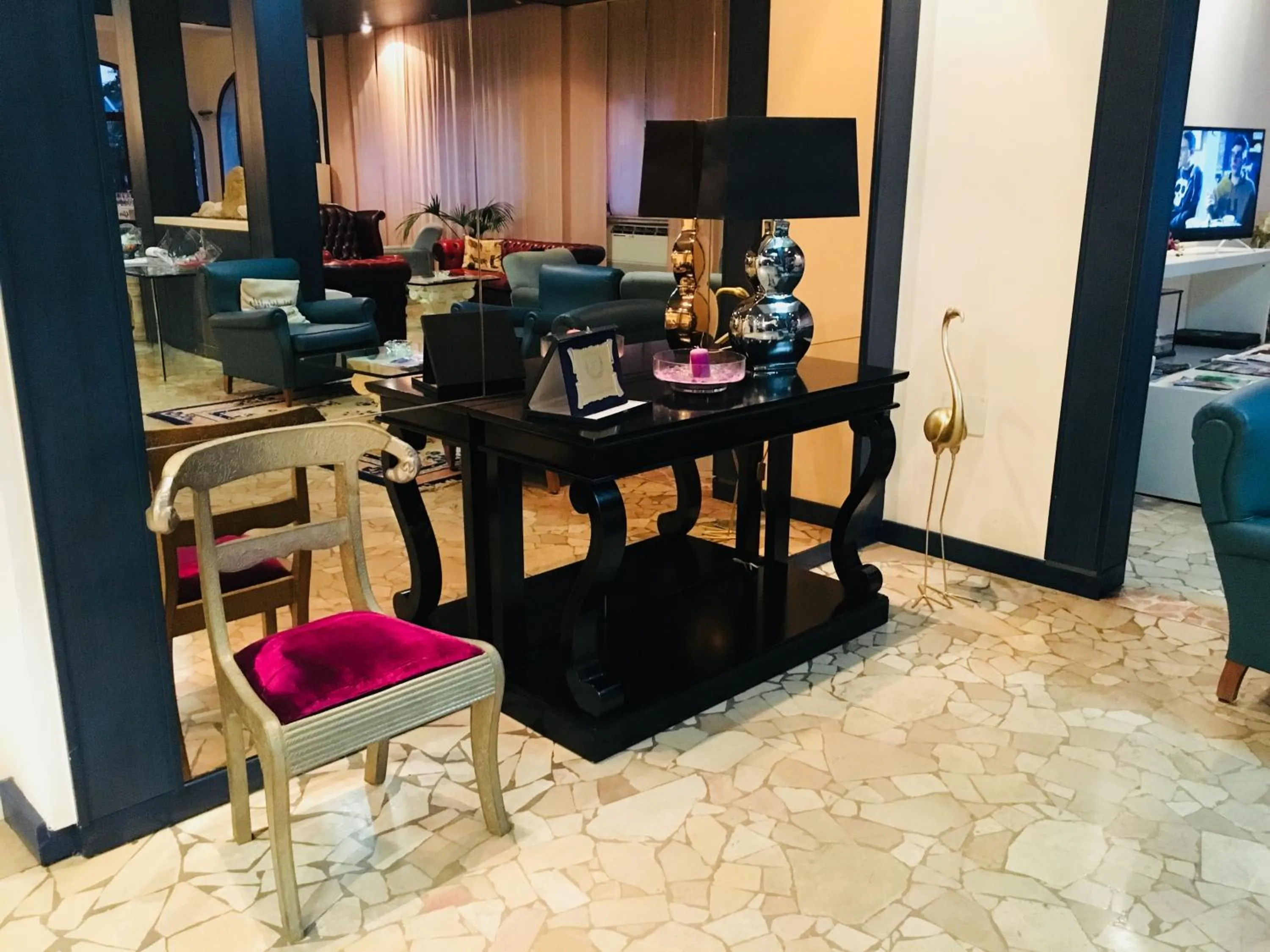 Lobby or reception, TV/Entertainment Center in G&D Mi.Ma Condhotel