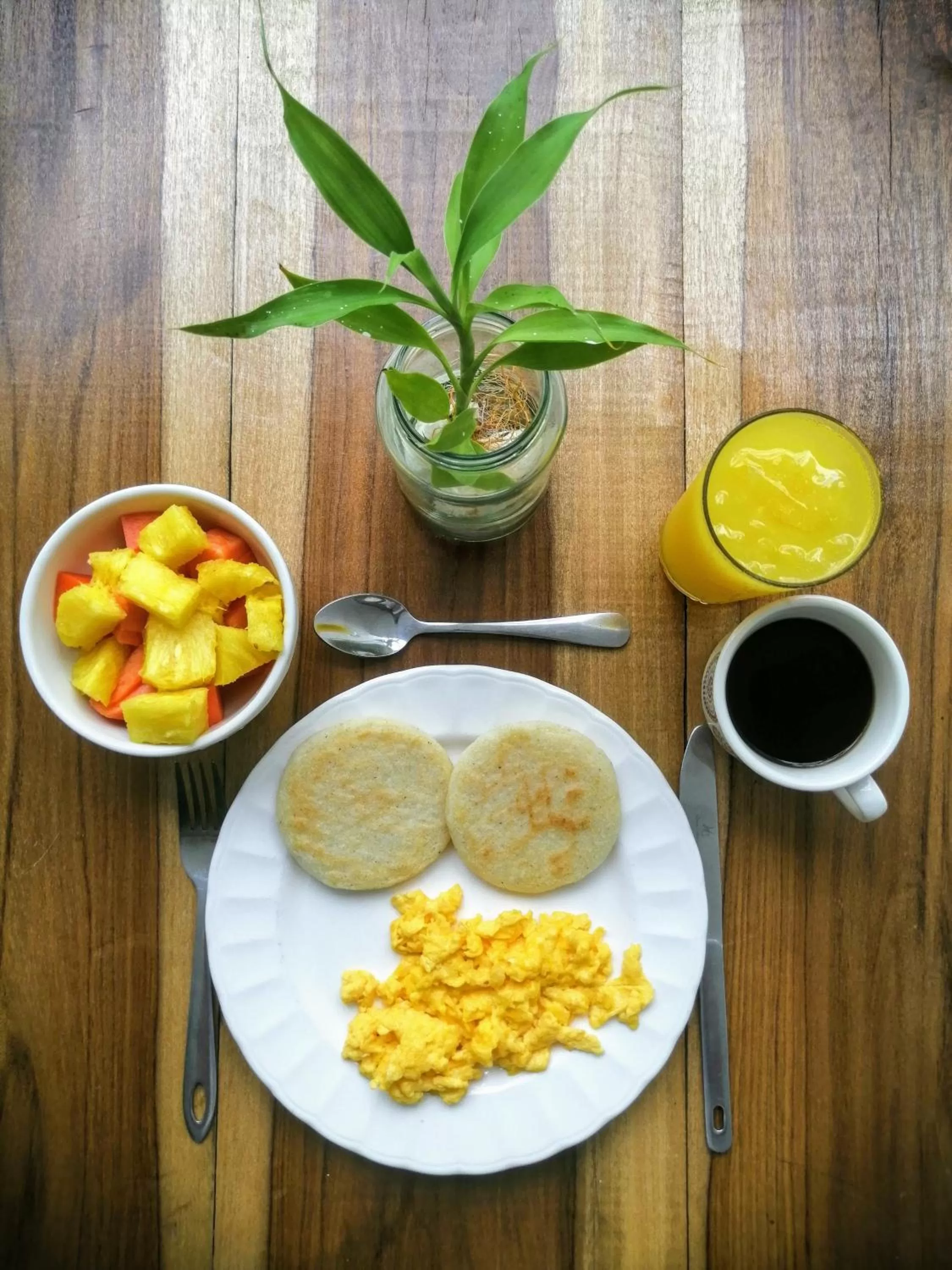 Food and drinks in Bona Vida Hotel