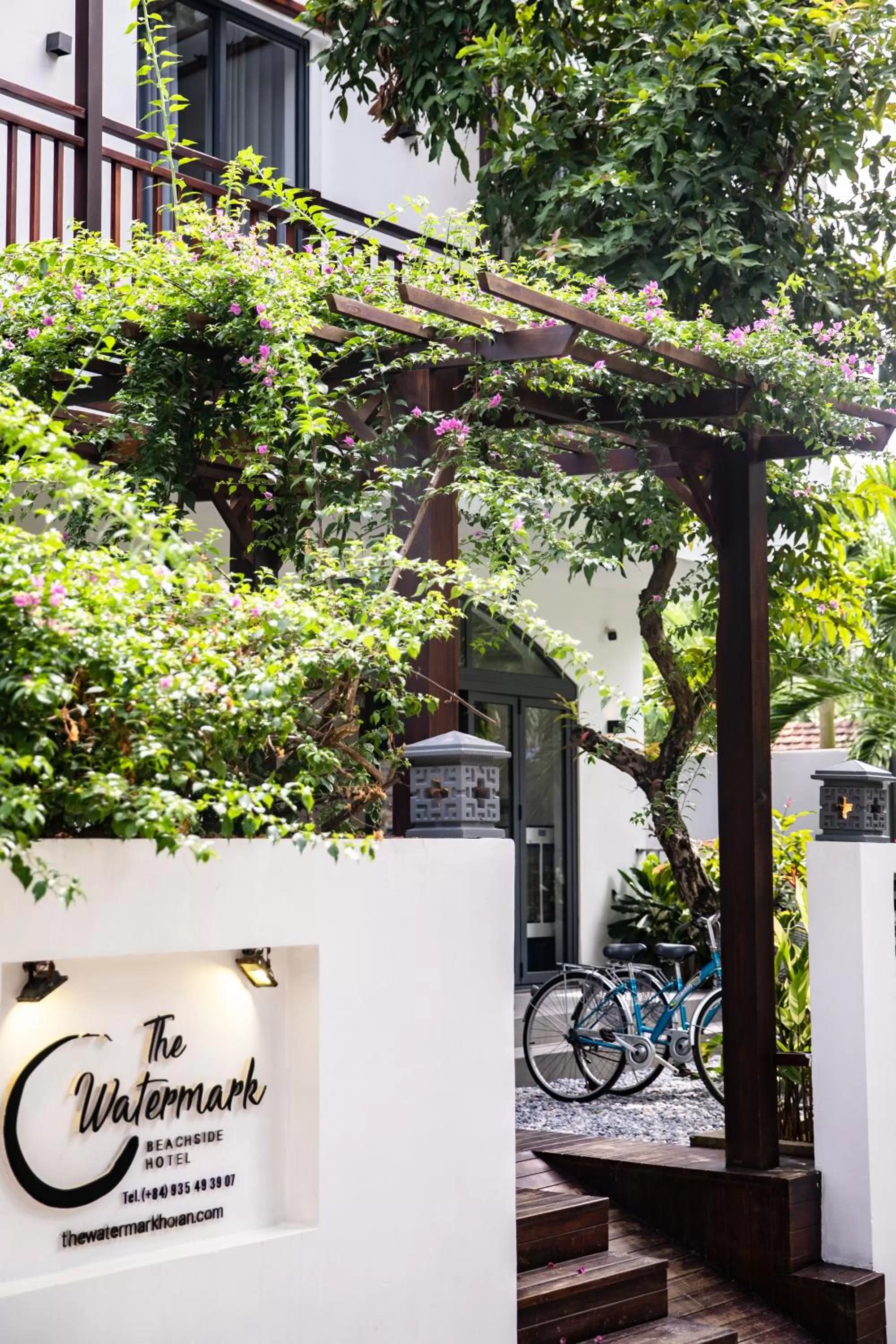 Property building in The Watermark Beachside Hotel