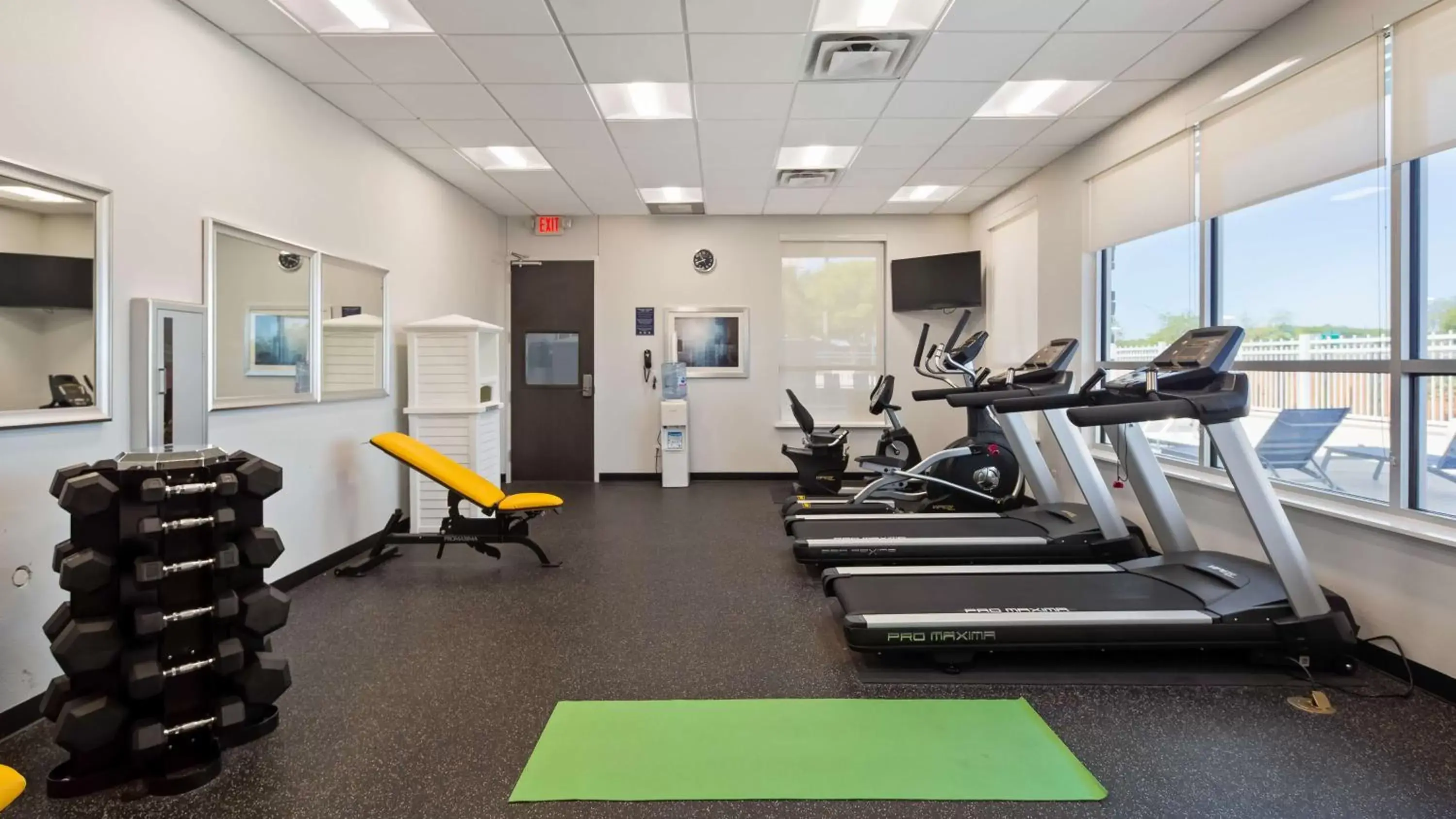 Fitness centre/facilities, Fitness Center/Facilities in Best Western Plus Roland Inn & Suites