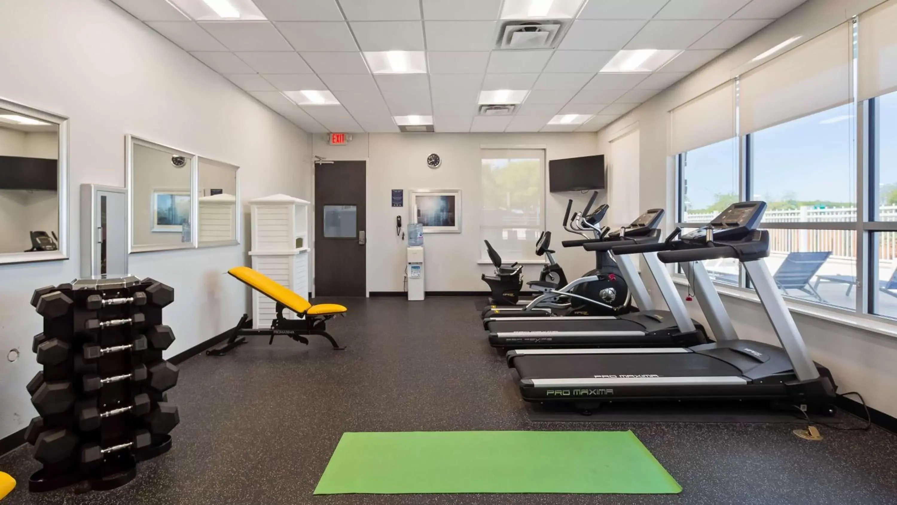 Fitness centre/facilities in Best Western Plus Roland Inn & Suites Fitness centre/facilities in Best Western Plus Roland Inn & Suites