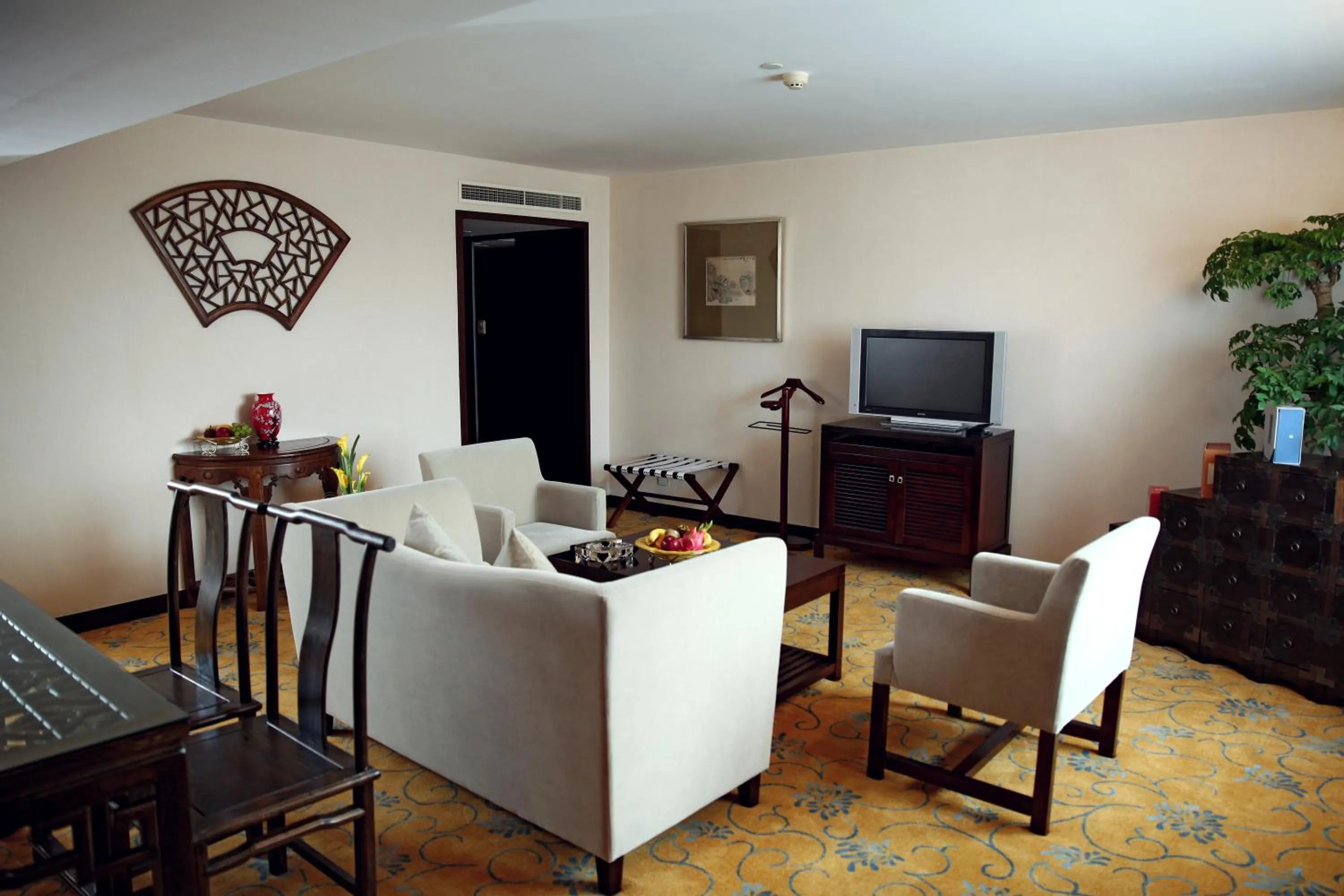 Living room in Garden Hotel Suzhou