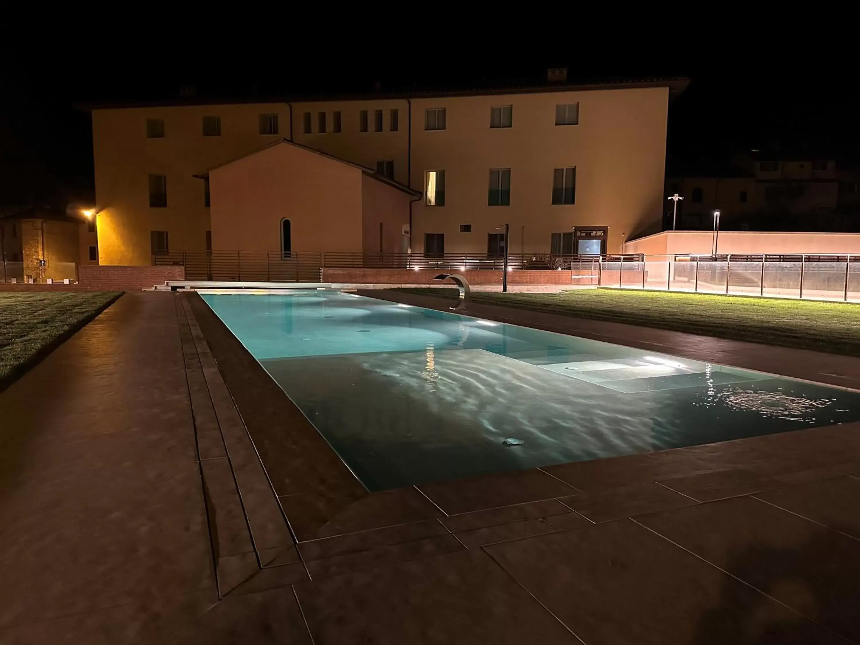 Property building, Swimming Pool in Hotel Palazzo San Lorenzo & Spa