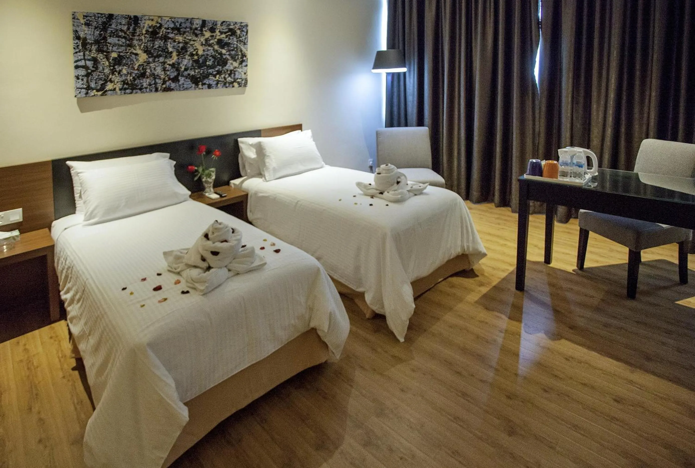 Bedroom, Bed in Cathayana Hotel Kuantan