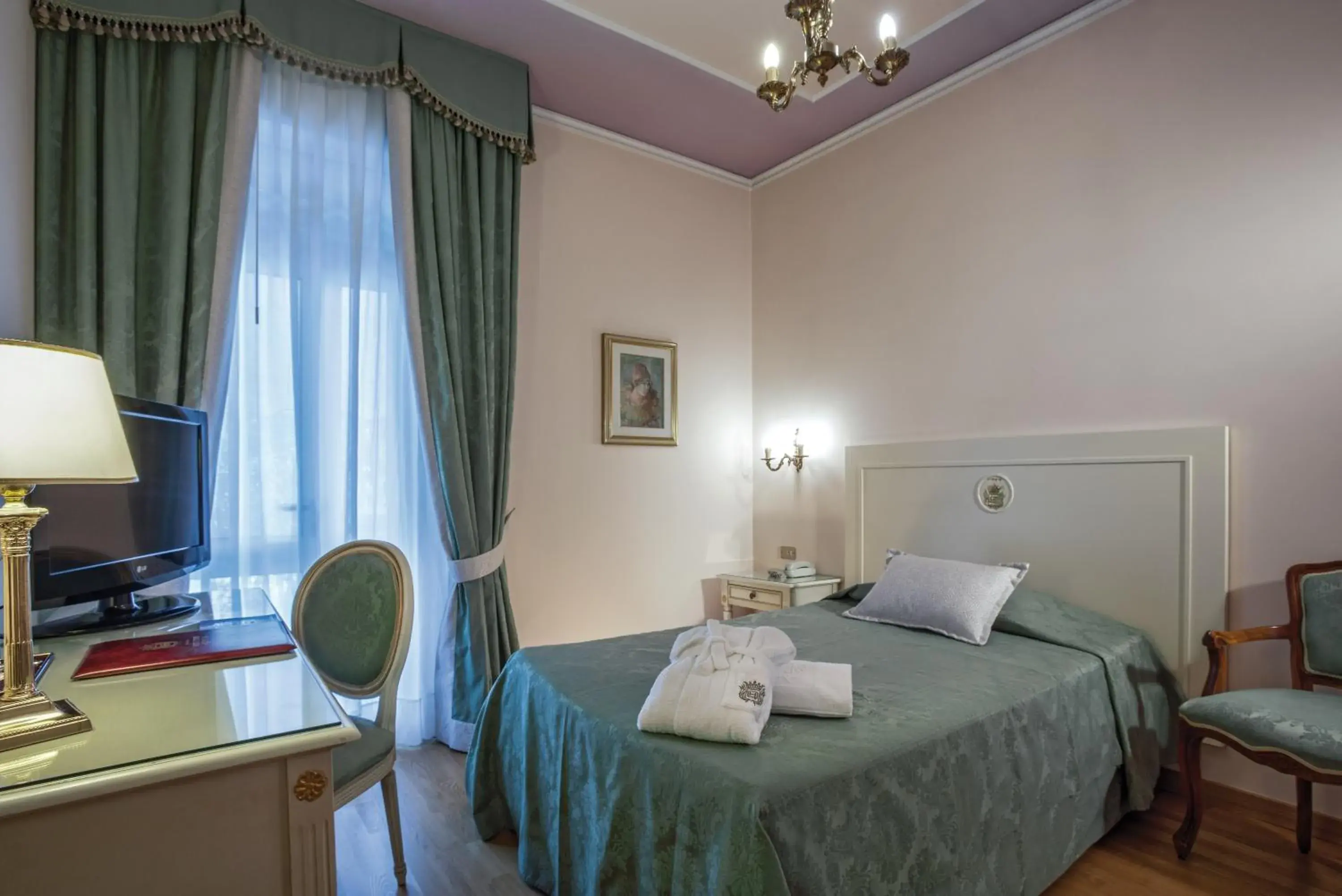 Bed in Hotel Quisisana Terme