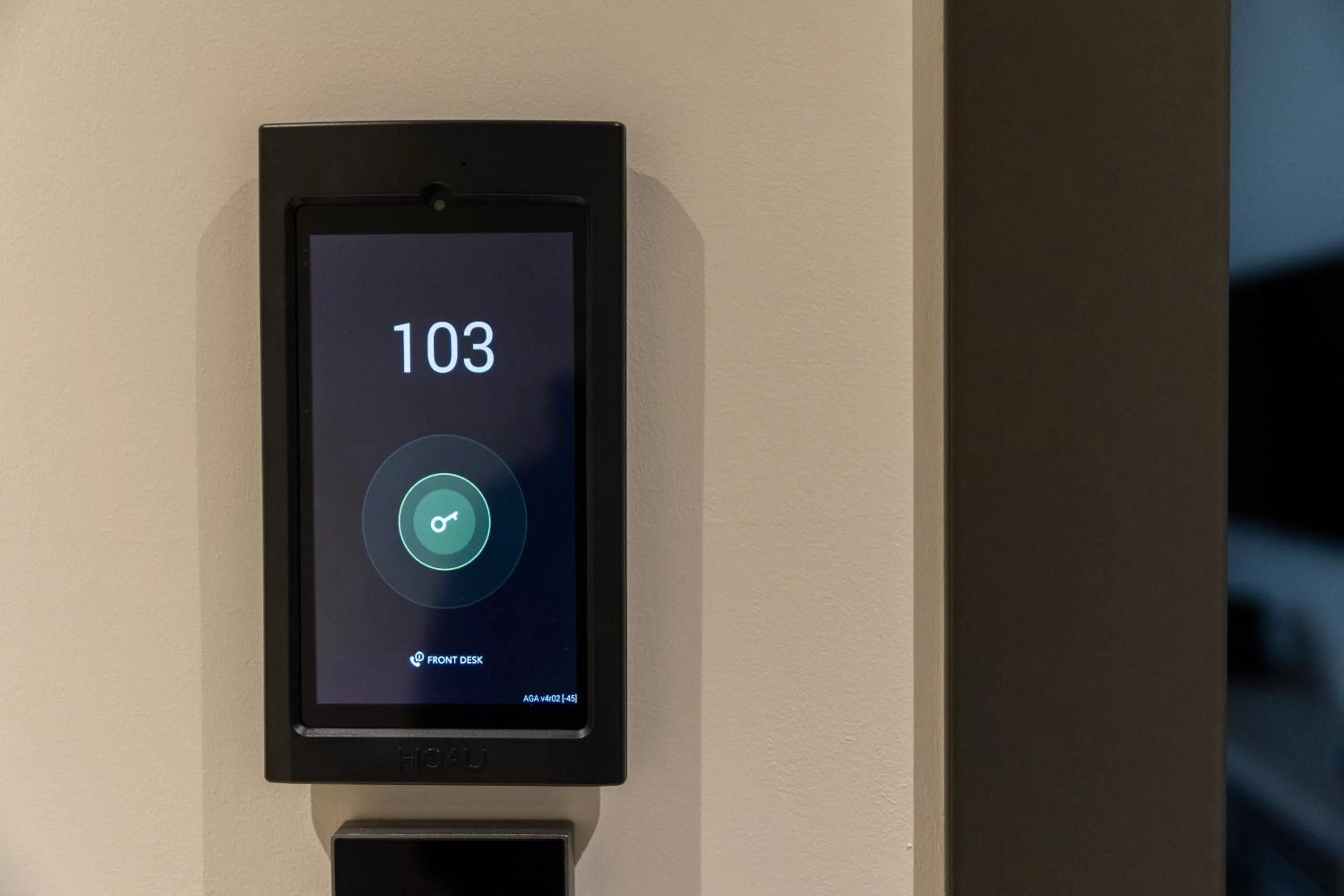 acessibility, TV/Entertainment Center in Corso 84 Luxury Suites