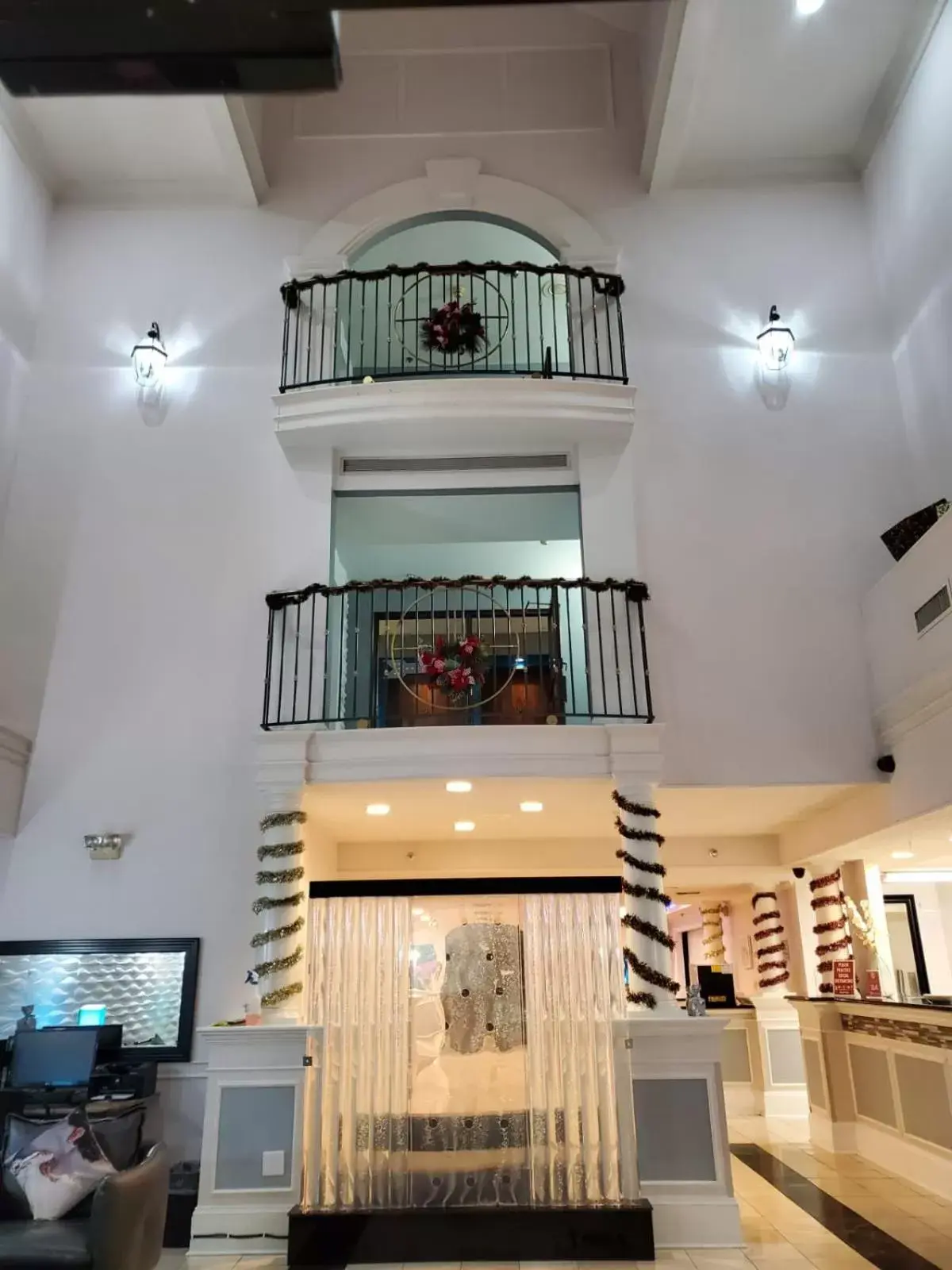 Lobby or reception in SureStay Plus Hotel by Best Western Plano