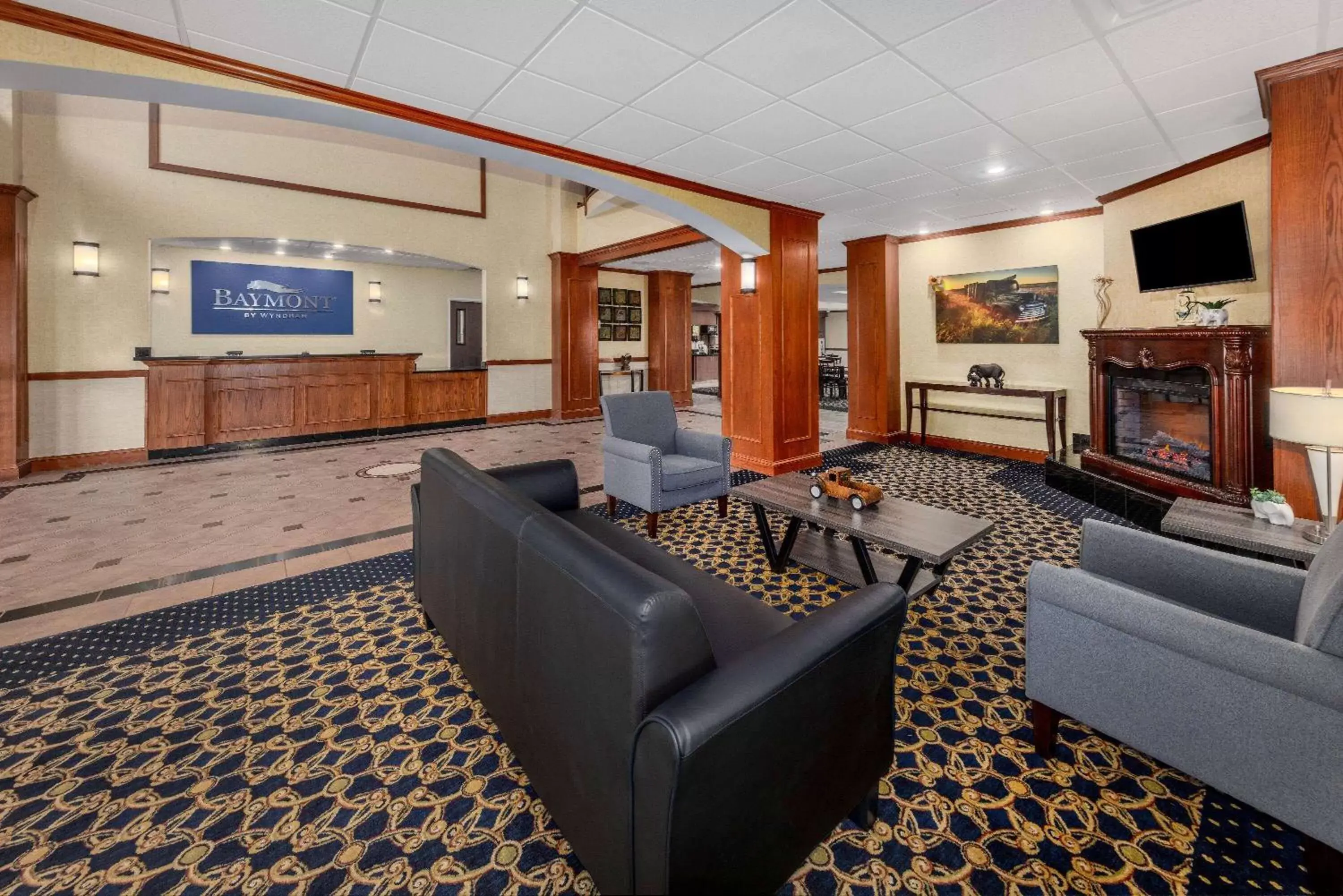 Lobby or reception in Baymont by Wyndham Pratt Lobby or reception in Baymont by Wyndham Pratt