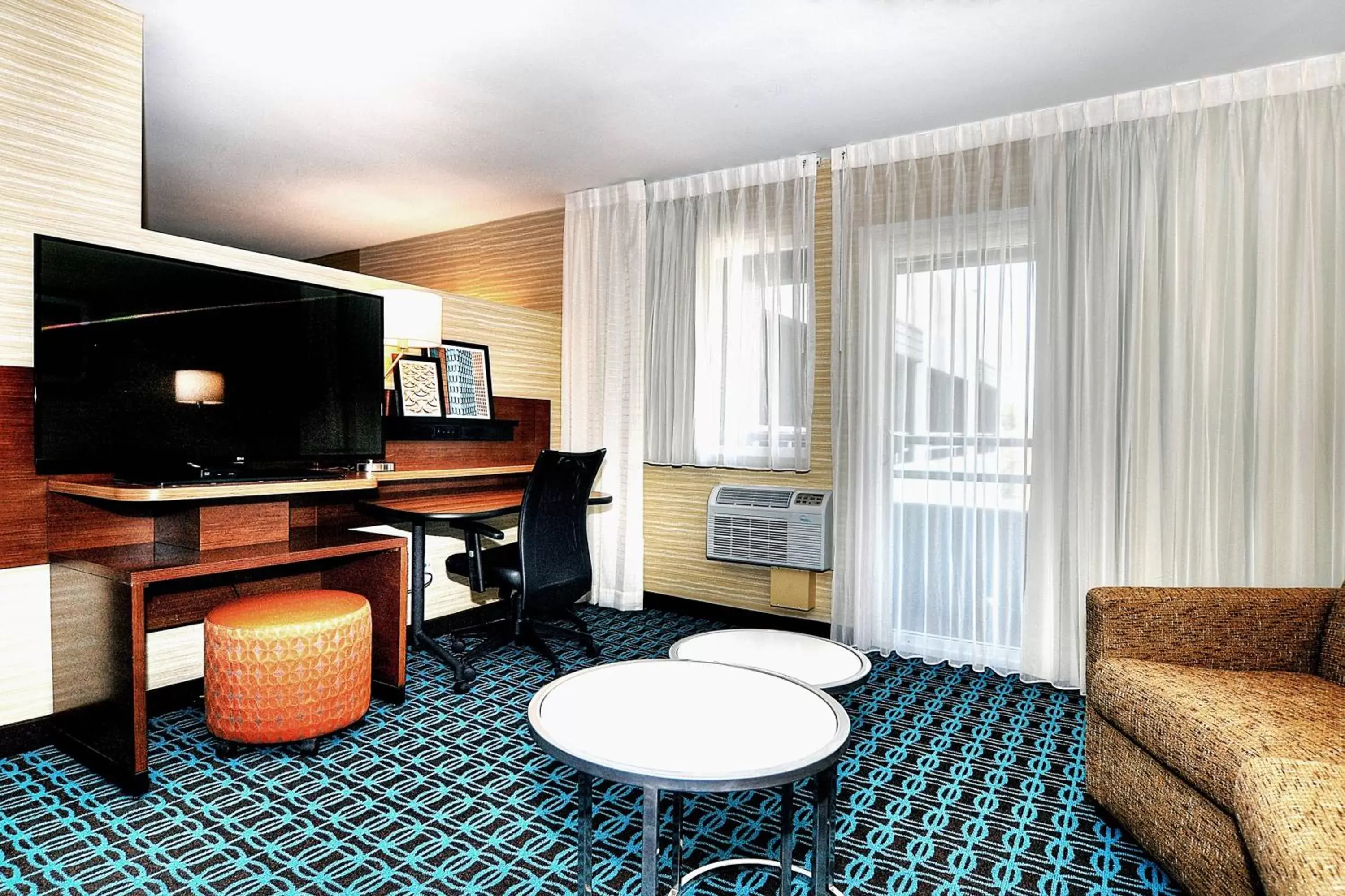 Bedroom, TV/Entertainment Center in Fairfield Inn & Suites by Marriott Los Angeles Rosemead