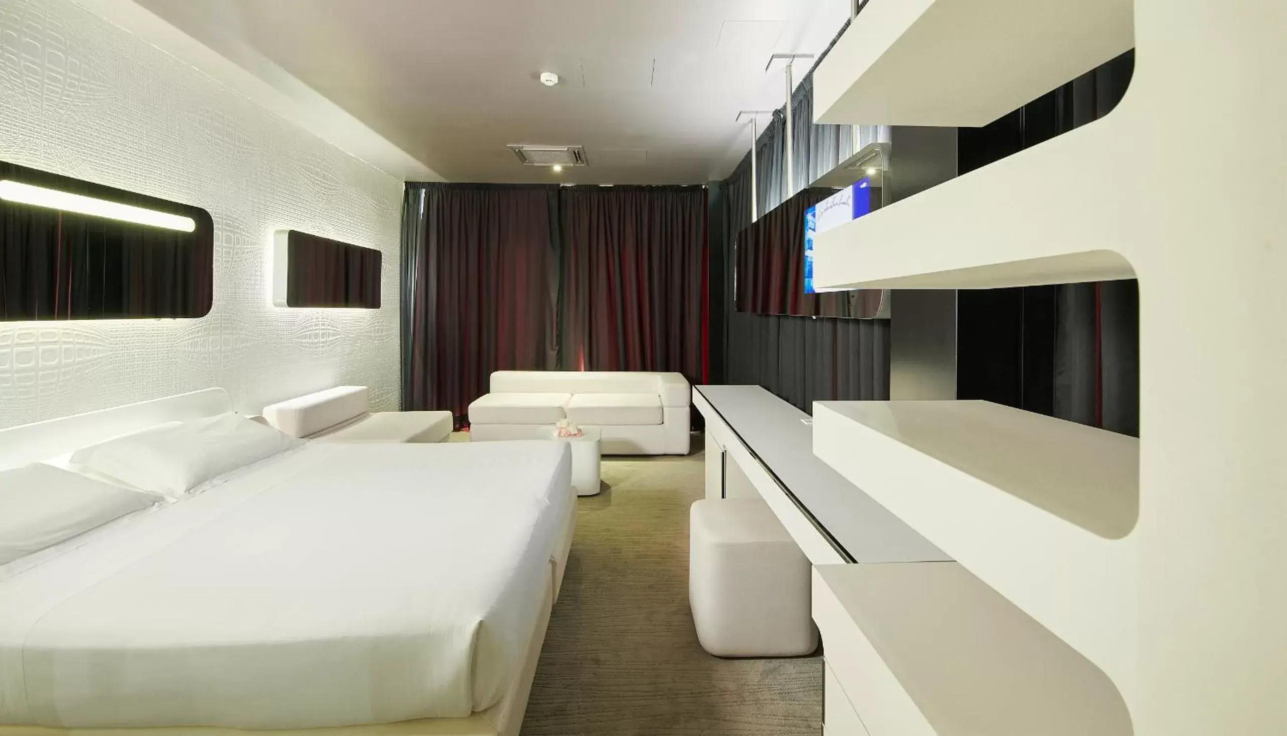 Bedroom in San Ranieri Hotel