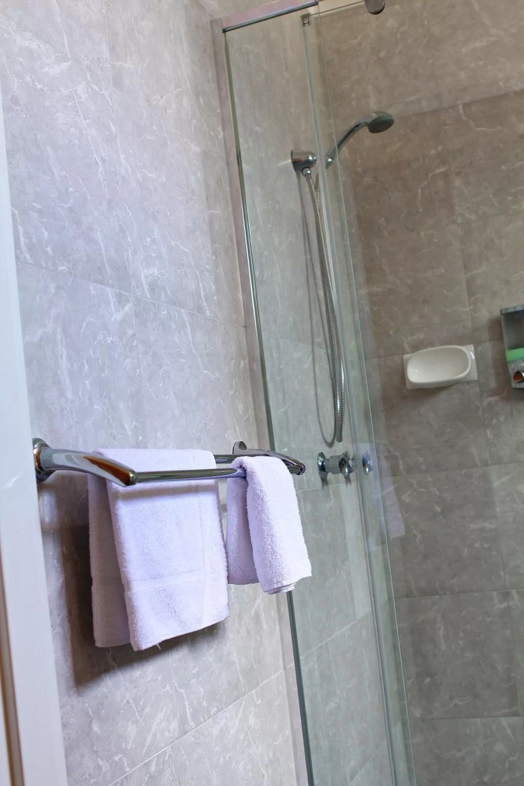 Bathroom in Garden City Motor Inn