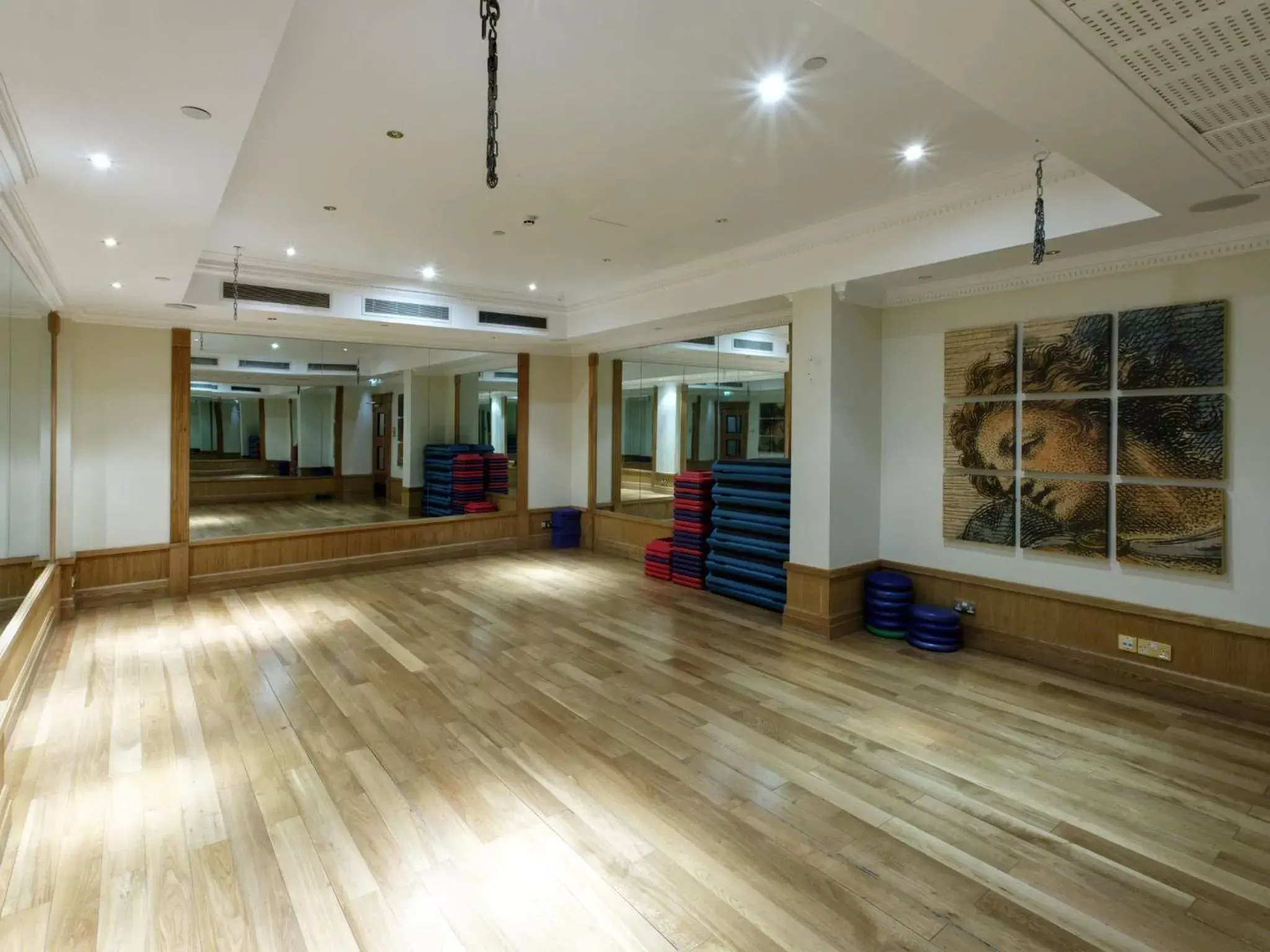 Fitness centre/facilities, Lobby/Reception in Leonardo Royal Hotel London City - Tower of London