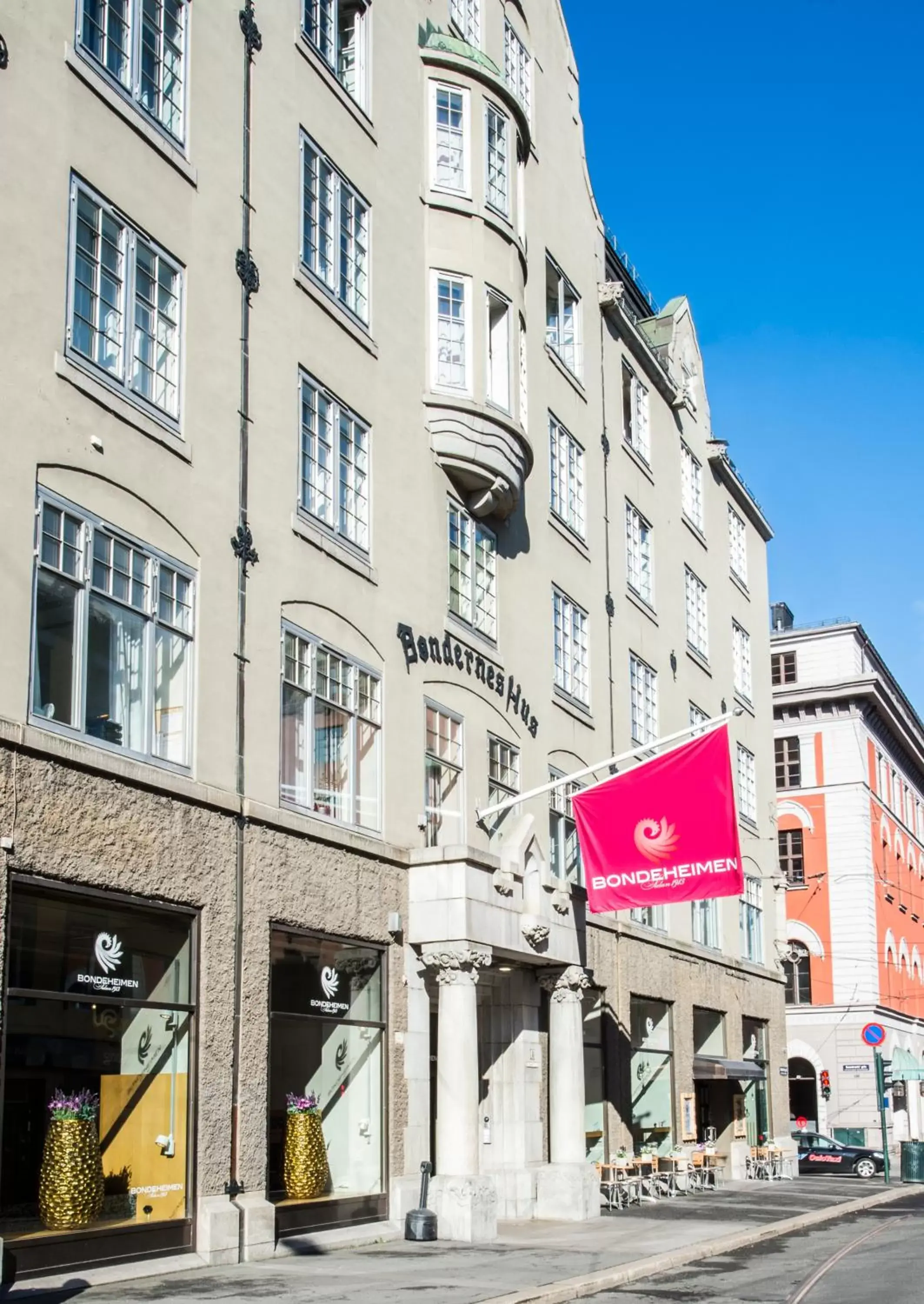 Facade/entrance, Property Building in Hotell Bondeheimen