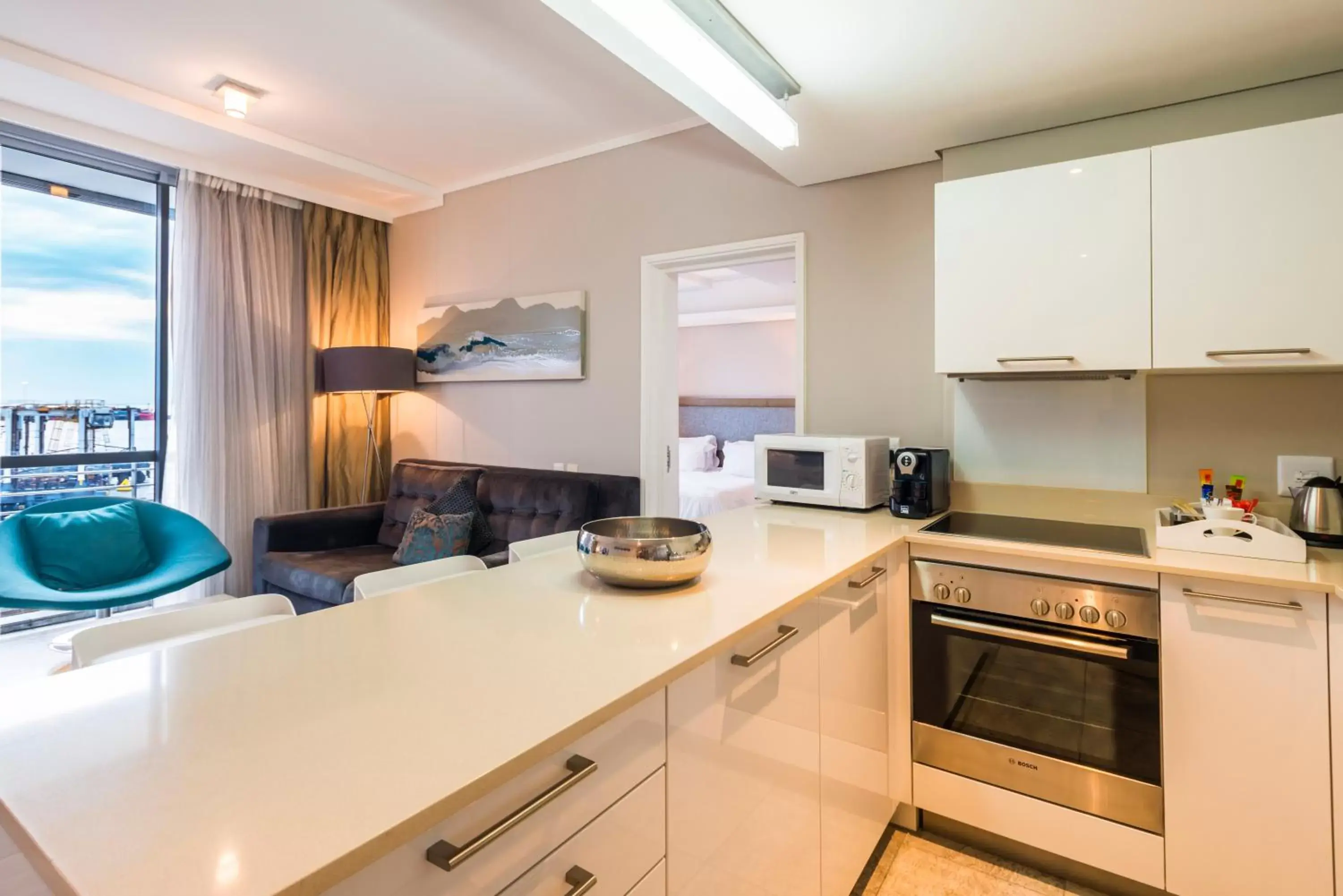 Kitchen or kitchenette, Kitchen/Kitchenette in aha Harbour Bridge Hotel & Suites