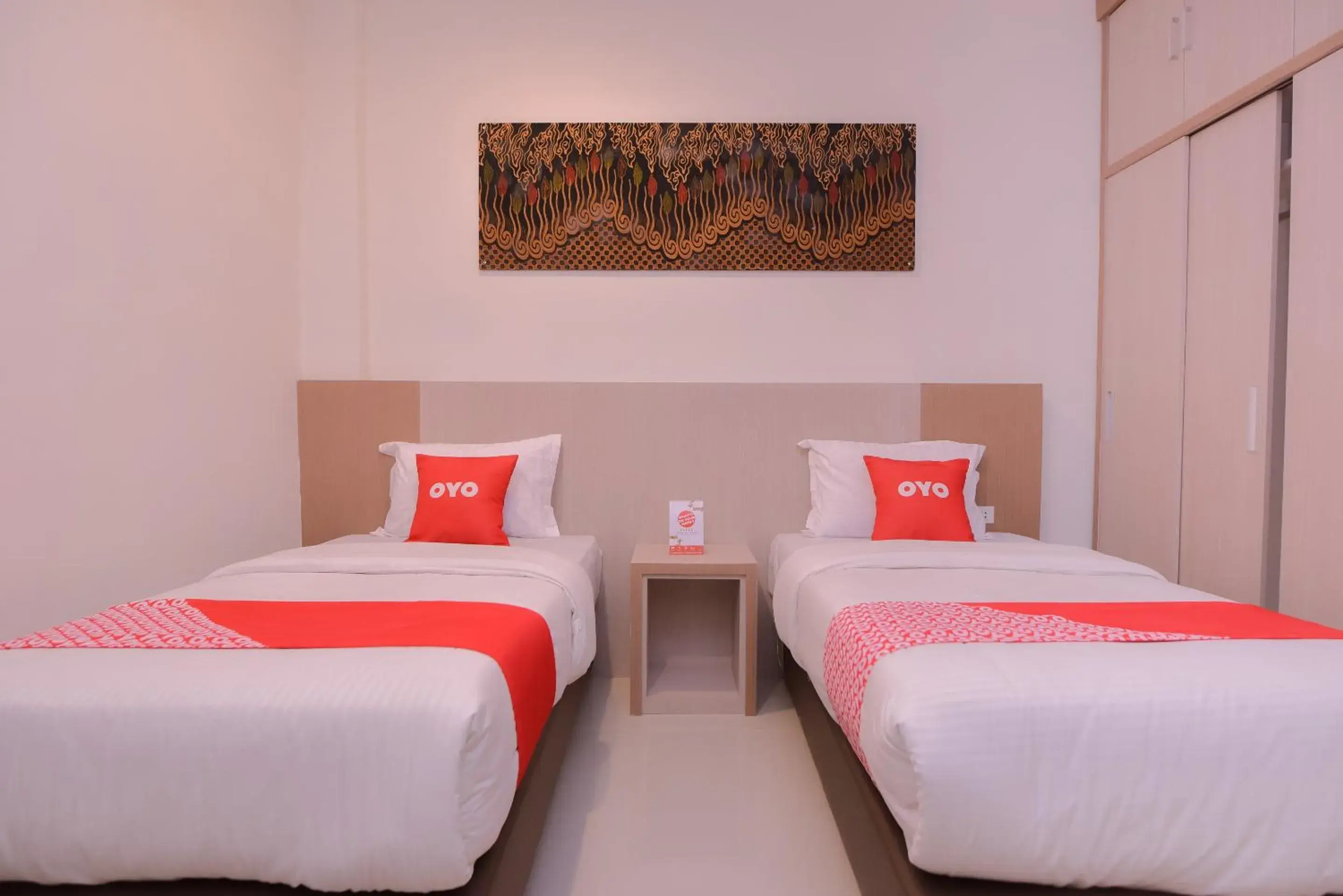 Bedroom, Bed in OYO 2018 Ring Road Guest House Syariah