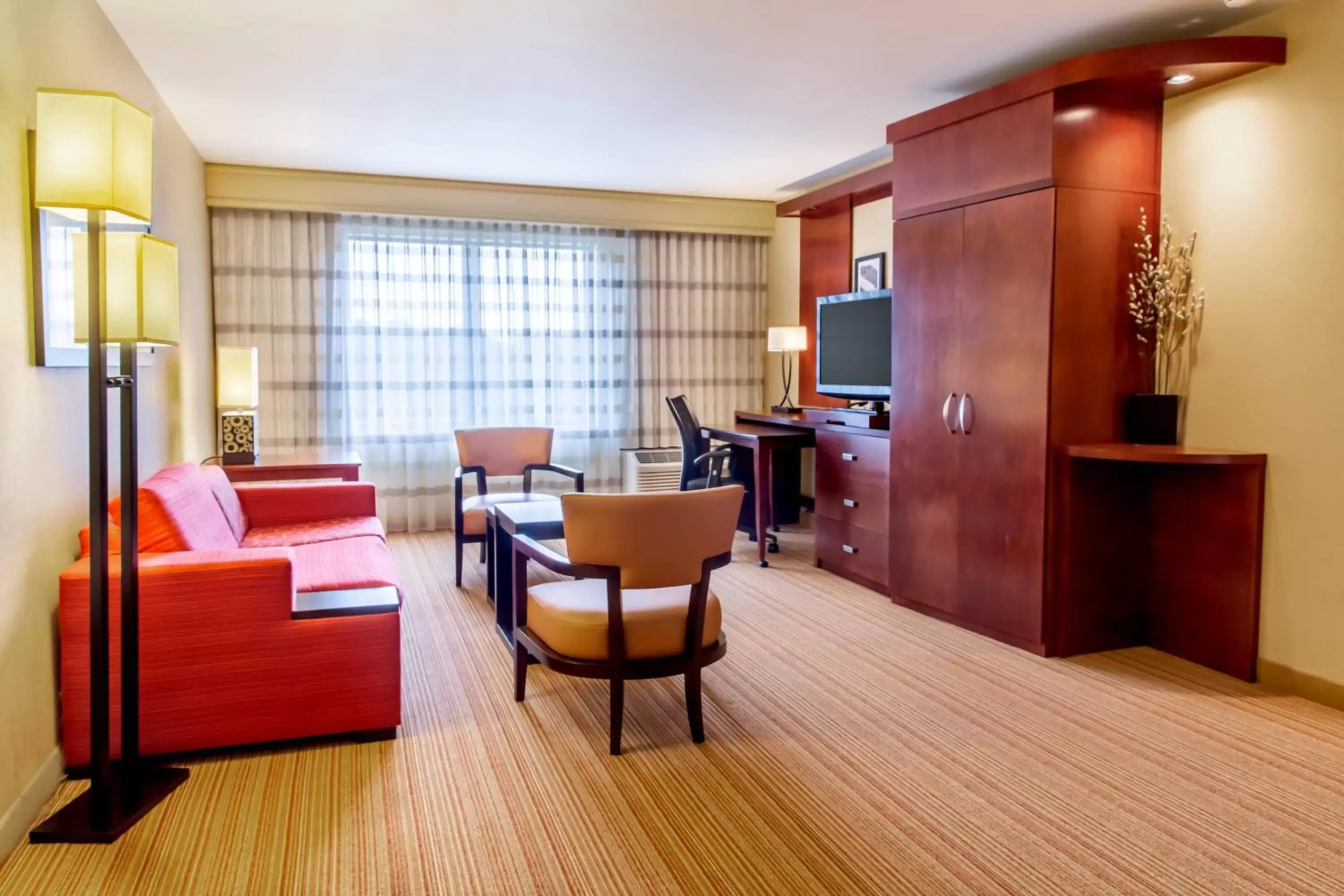 Living room, Seating Area in Courtyard by Marriott Lexington Keeneland/Airport