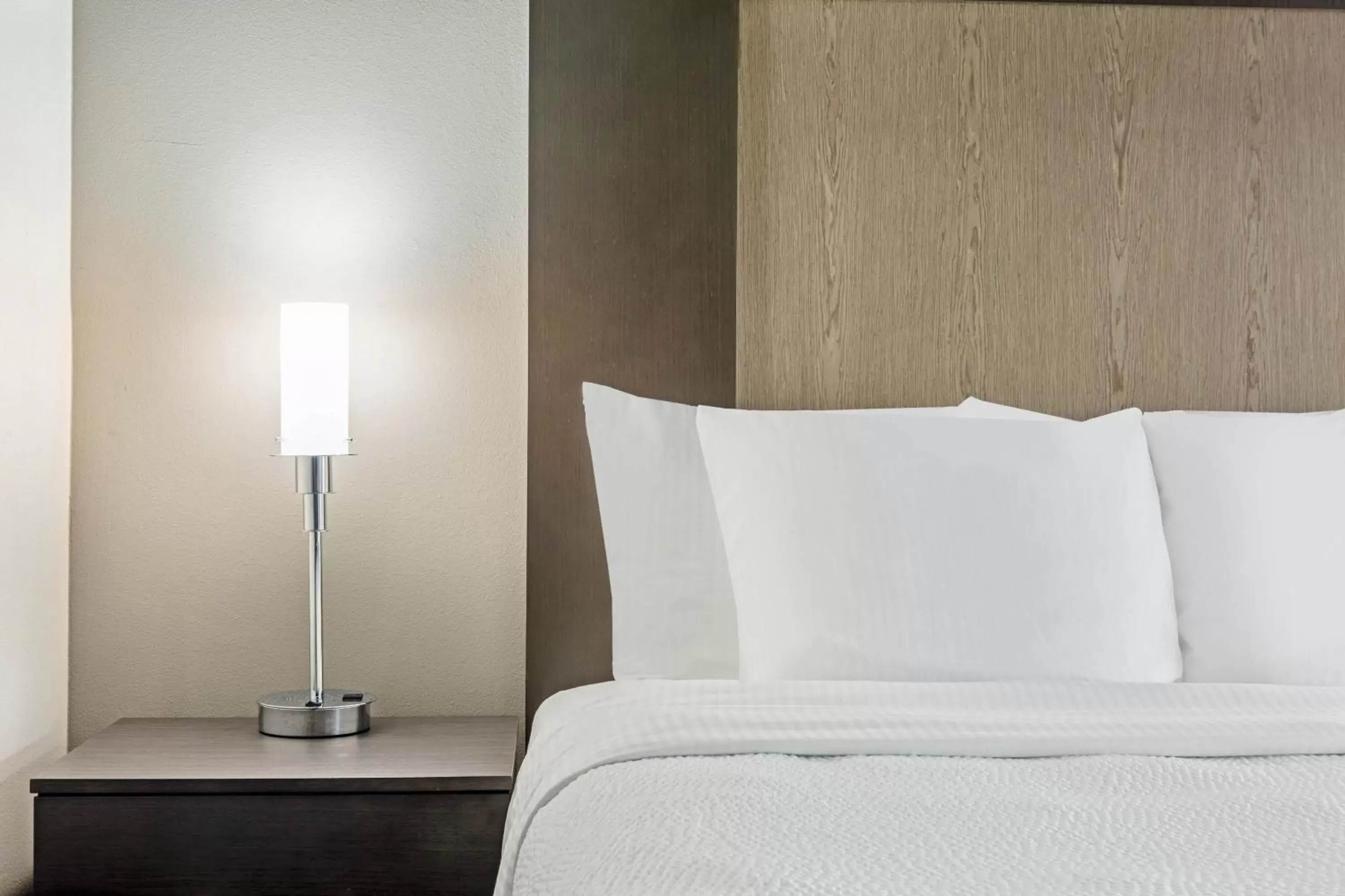 Bed in La Quinta by Wyndham Ponca City Bed in La Quinta by Wyndham Ponca City