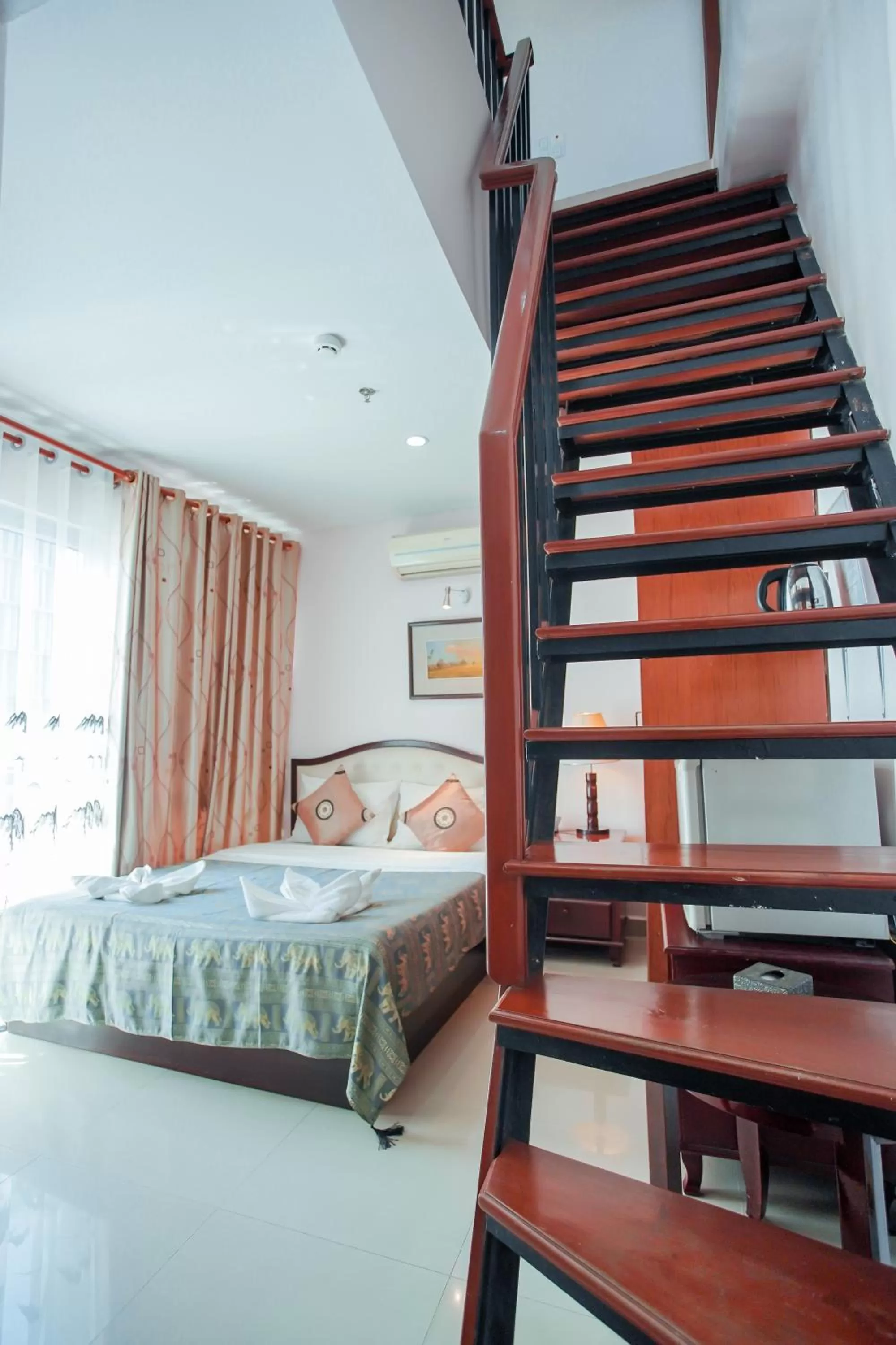 Bedroom, Bed in Silver Mounts Hotel