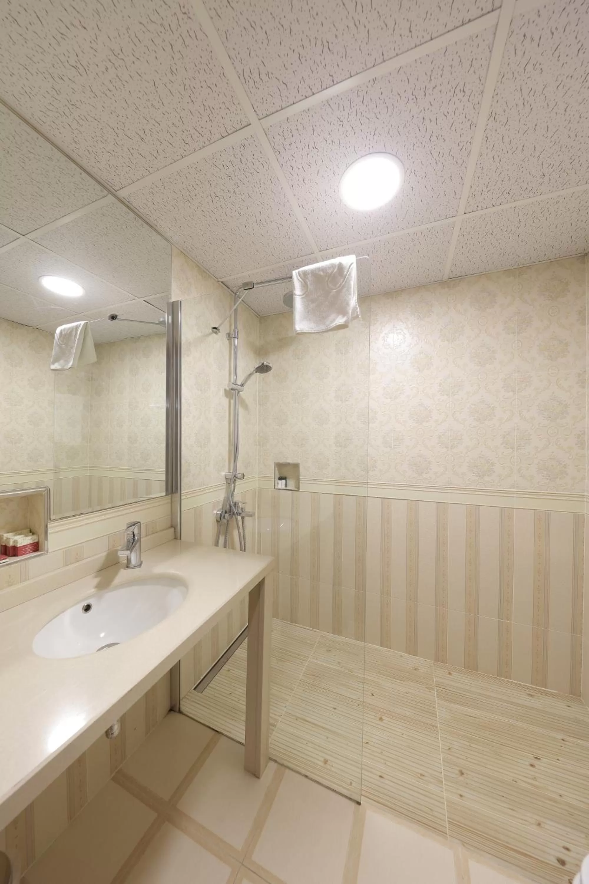 Bathroom in Deluxe Golden Horn Sultanahmet Hotel