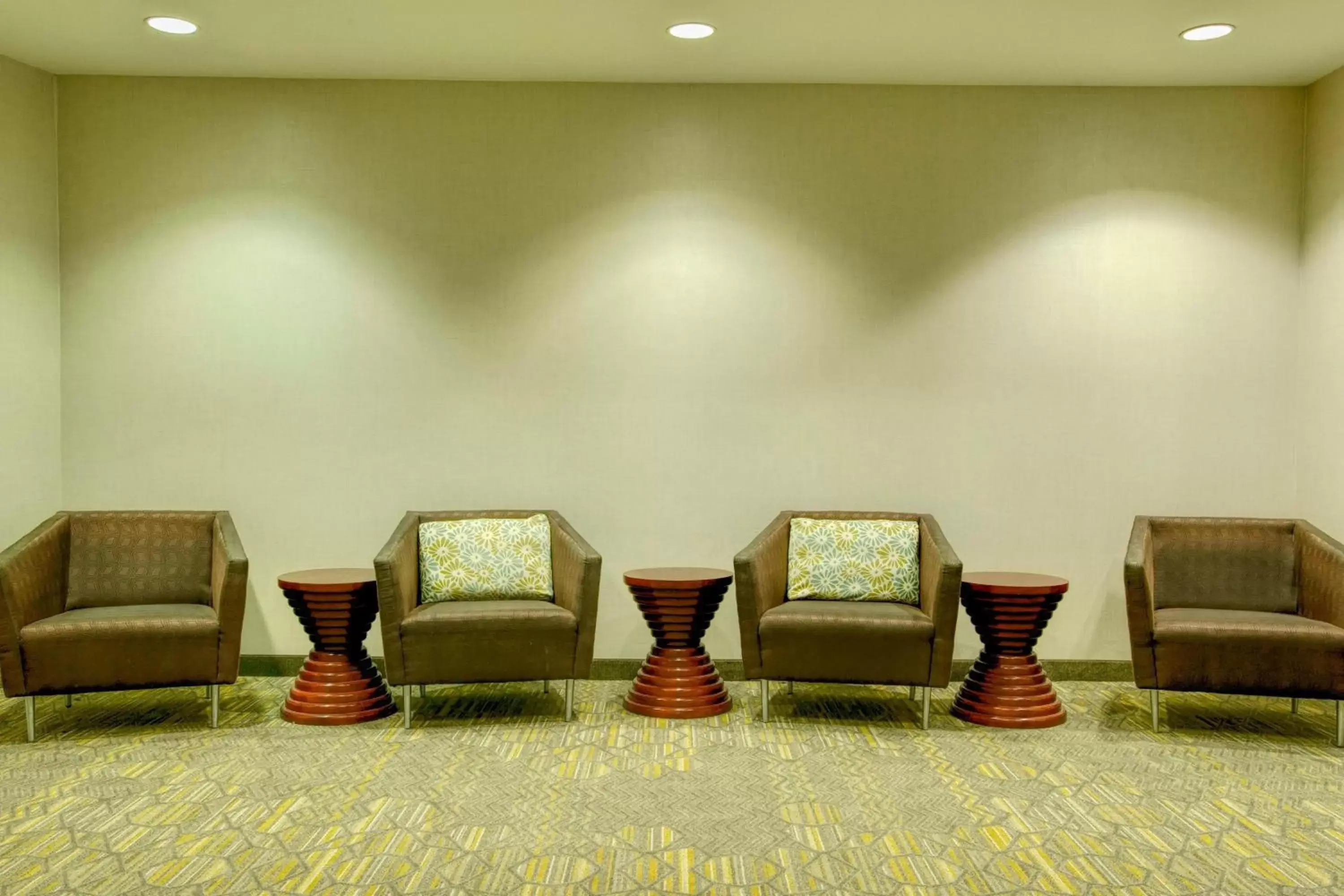 Meeting/conference room, Seating Area in SpringHill Suites by Marriott Lawrence Downtown
