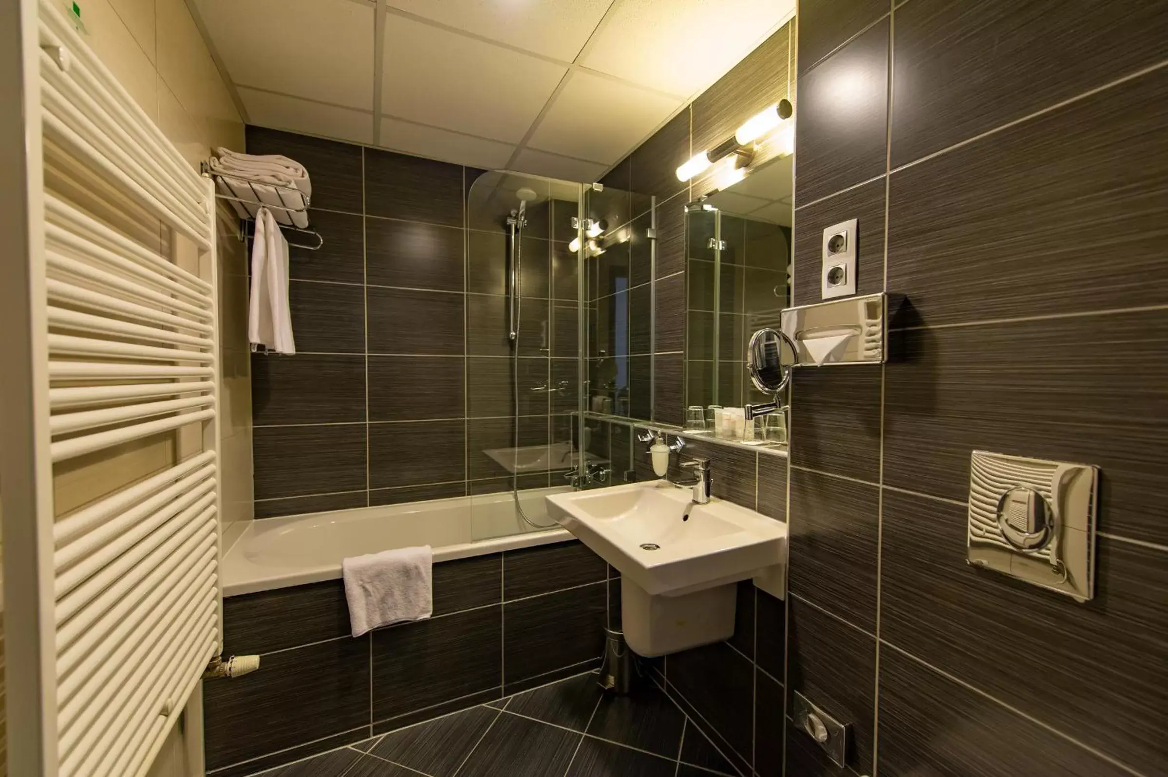 Bathroom in Hotel Regnum Residence