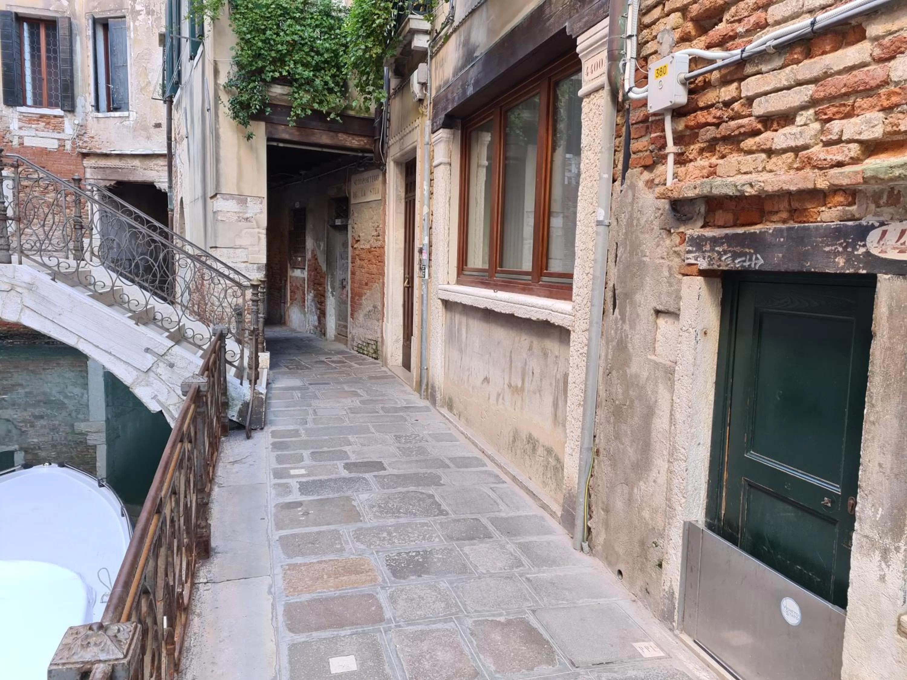 Property building in Hotel Ca' dei Conti