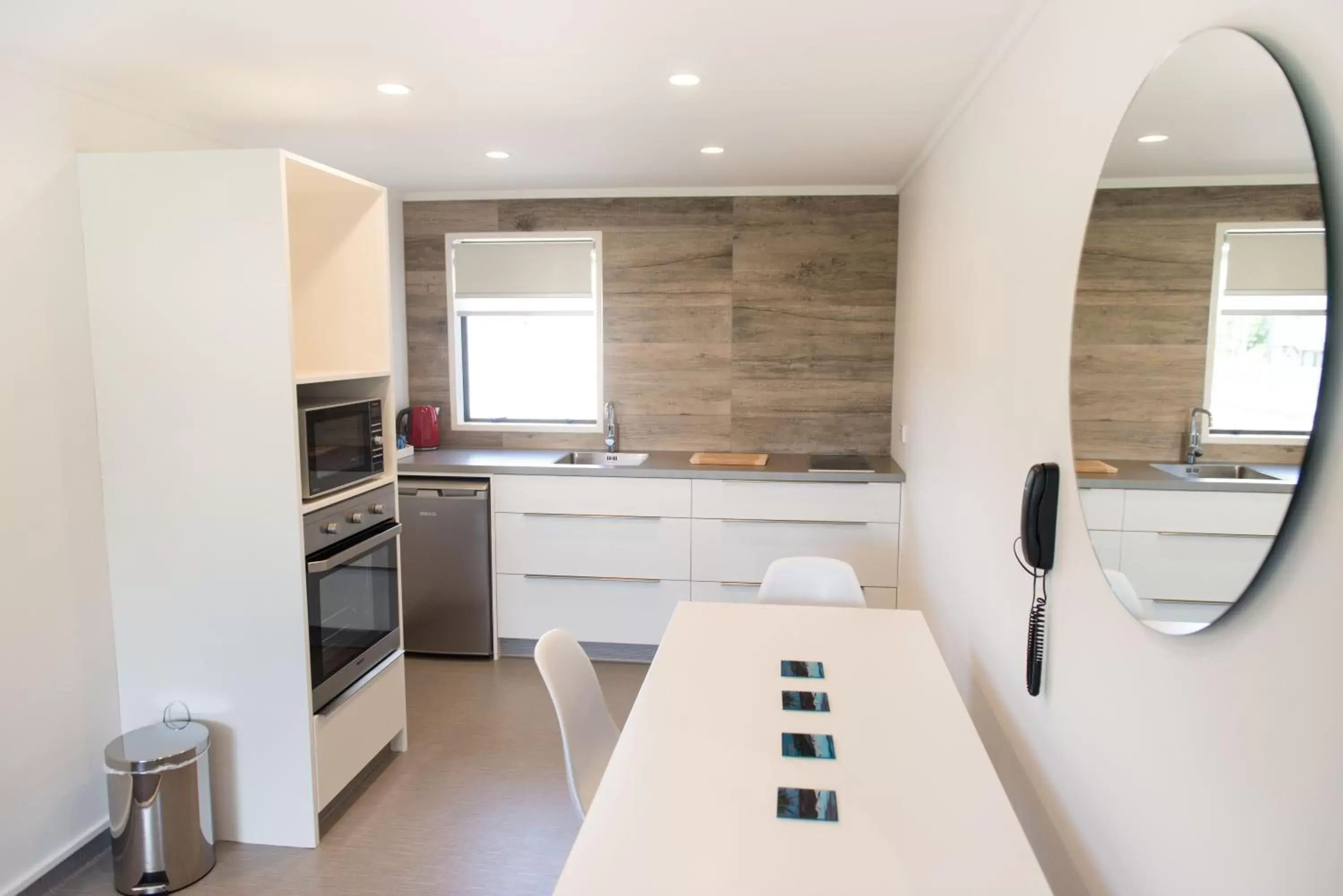 Two-Bedroom Apartment with King Bed and Twin Beds in Aria on Bank Two-Bedroom Apartment with King Bed and Twin Beds in Aria on Bank