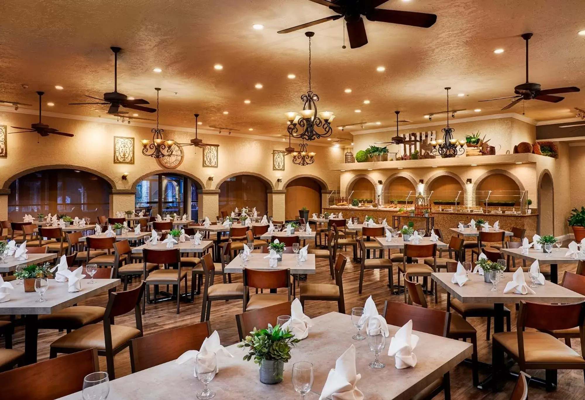 Restaurant/Places to Eat in The Scottsdale Plaza Resort & Villas
