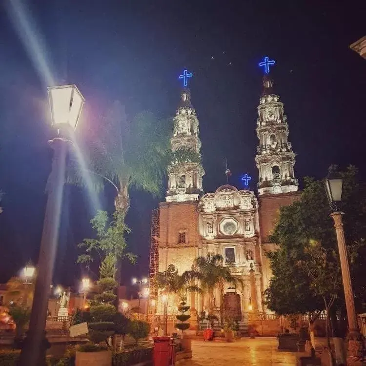 Nearby landmark in Hotel Zaragoza