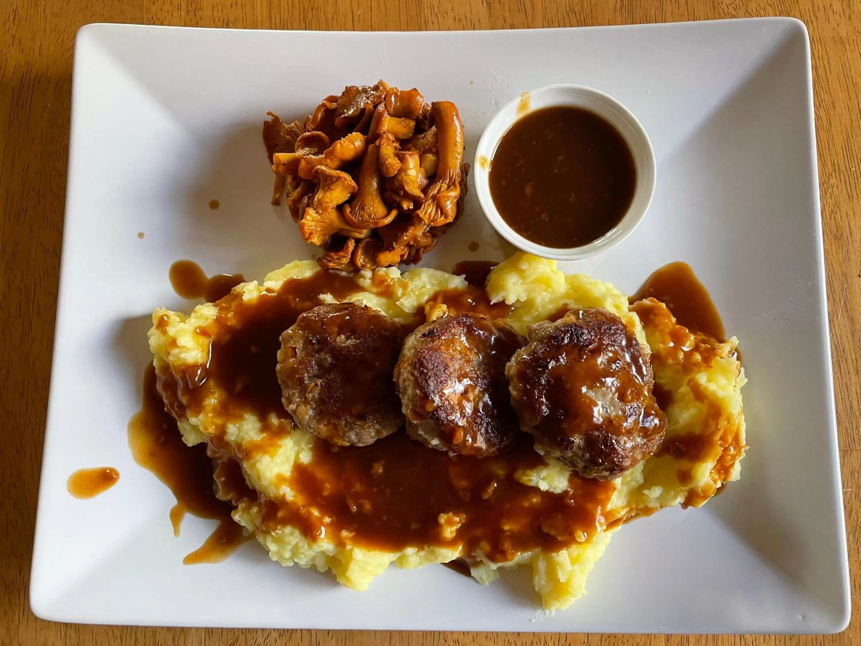 Restaurant/places to eat in Yaberg Affären