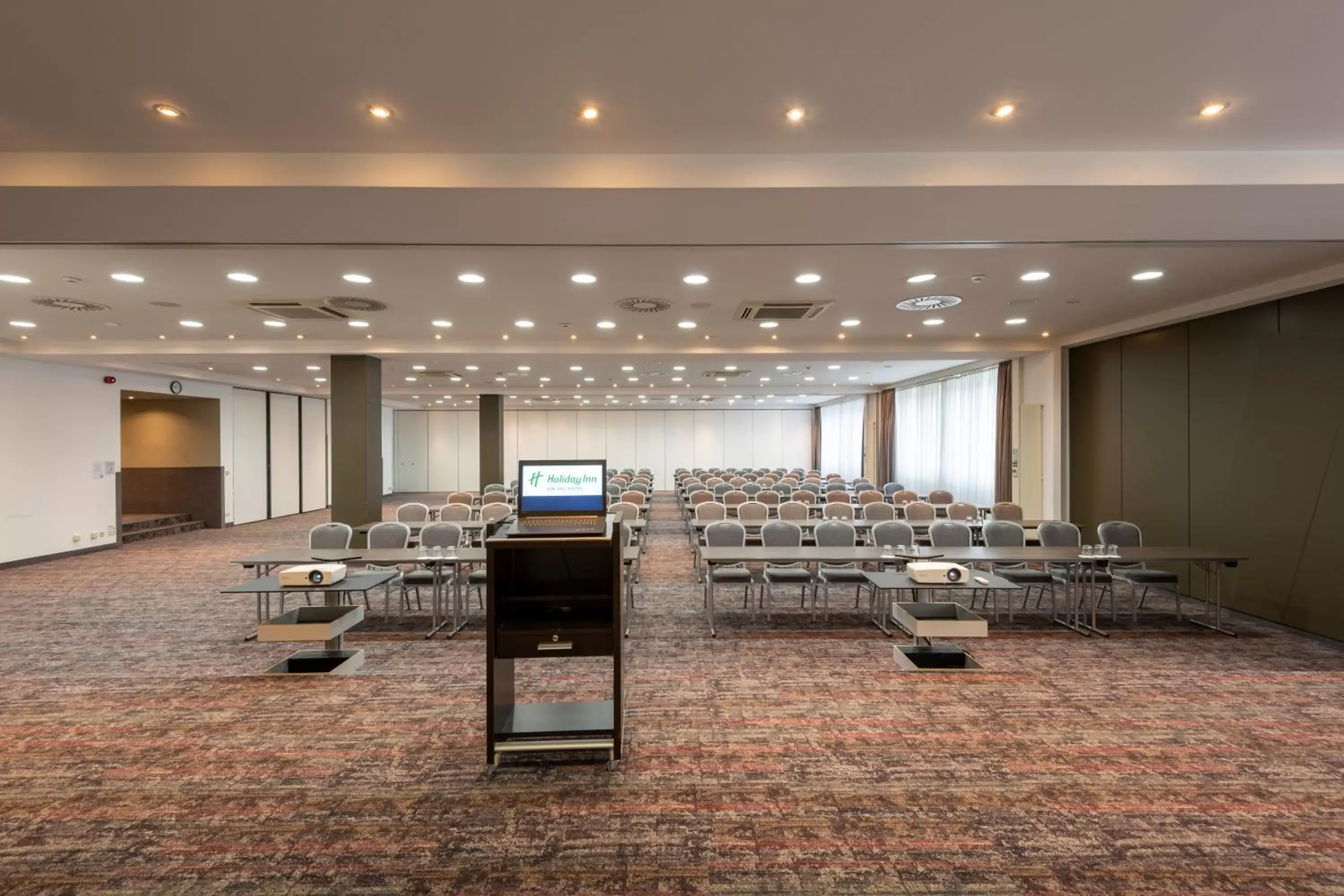 Meeting/conference room, Business Area/Conference Room in Holiday Inn Munich Unterhaching, an IHG Hotel