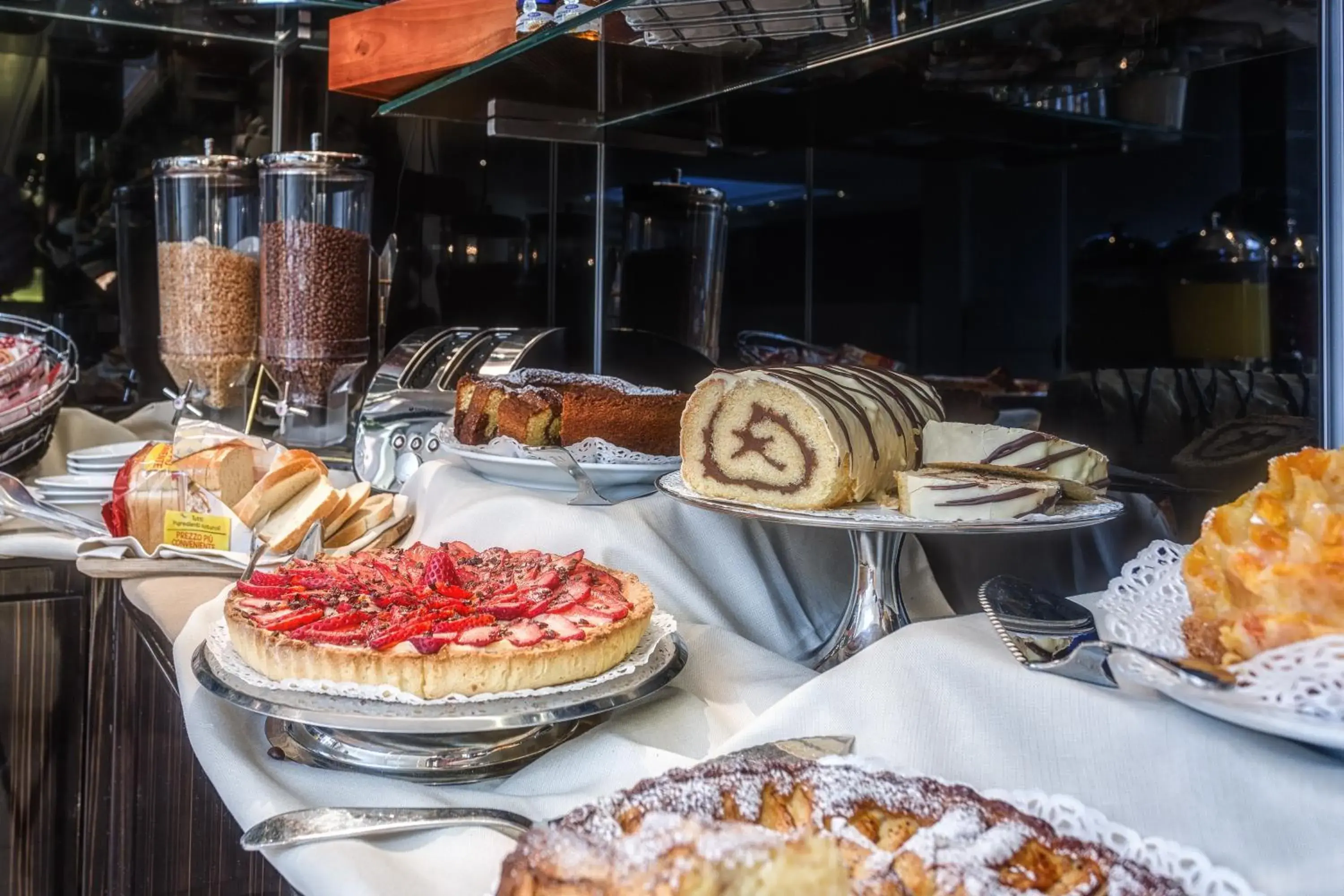 Food and drinks in Quality Hotel Green Palace Food and drinks in Quality Hotel Green Palace